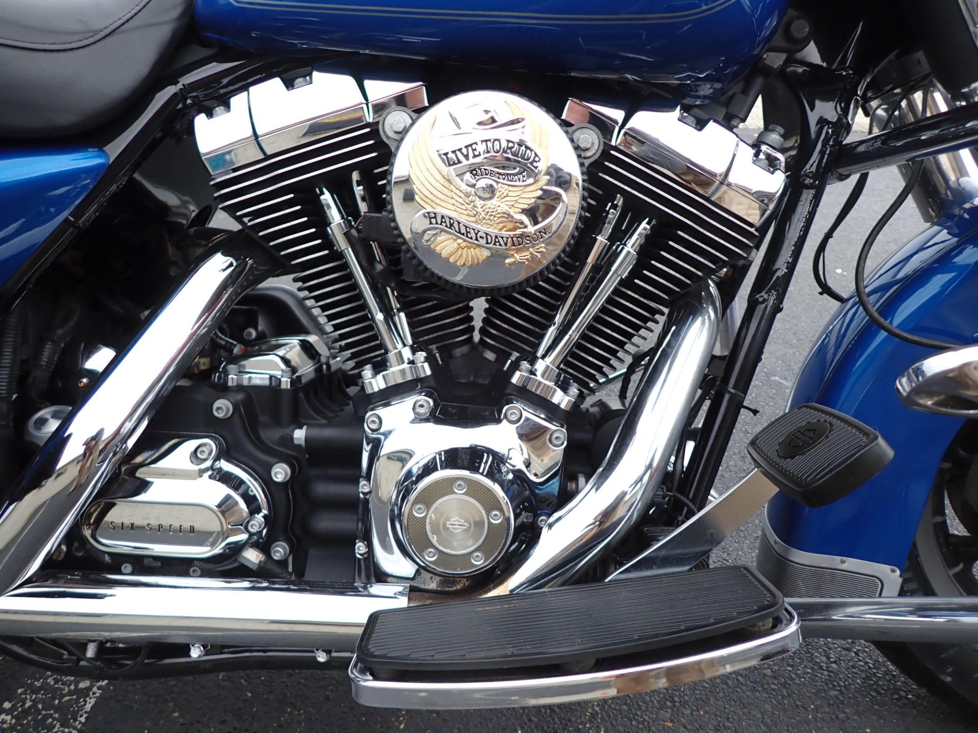 2008 Harley-Davidson Electra Glide® Classic in Massillon, Ohio - Photo 4