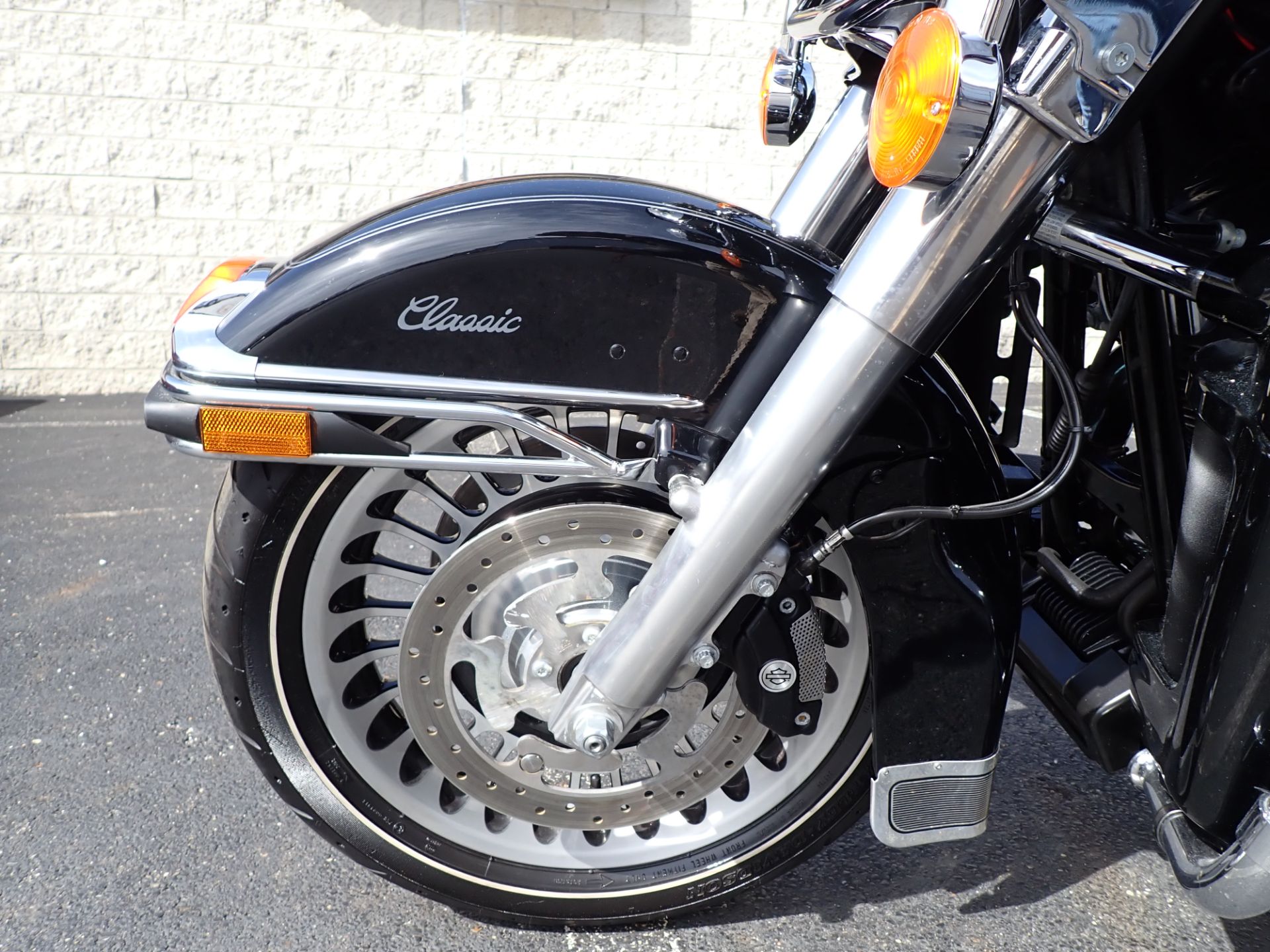 2012 Harley-Davidson Electra Glide® Classic in Massillon, Ohio - Photo 10