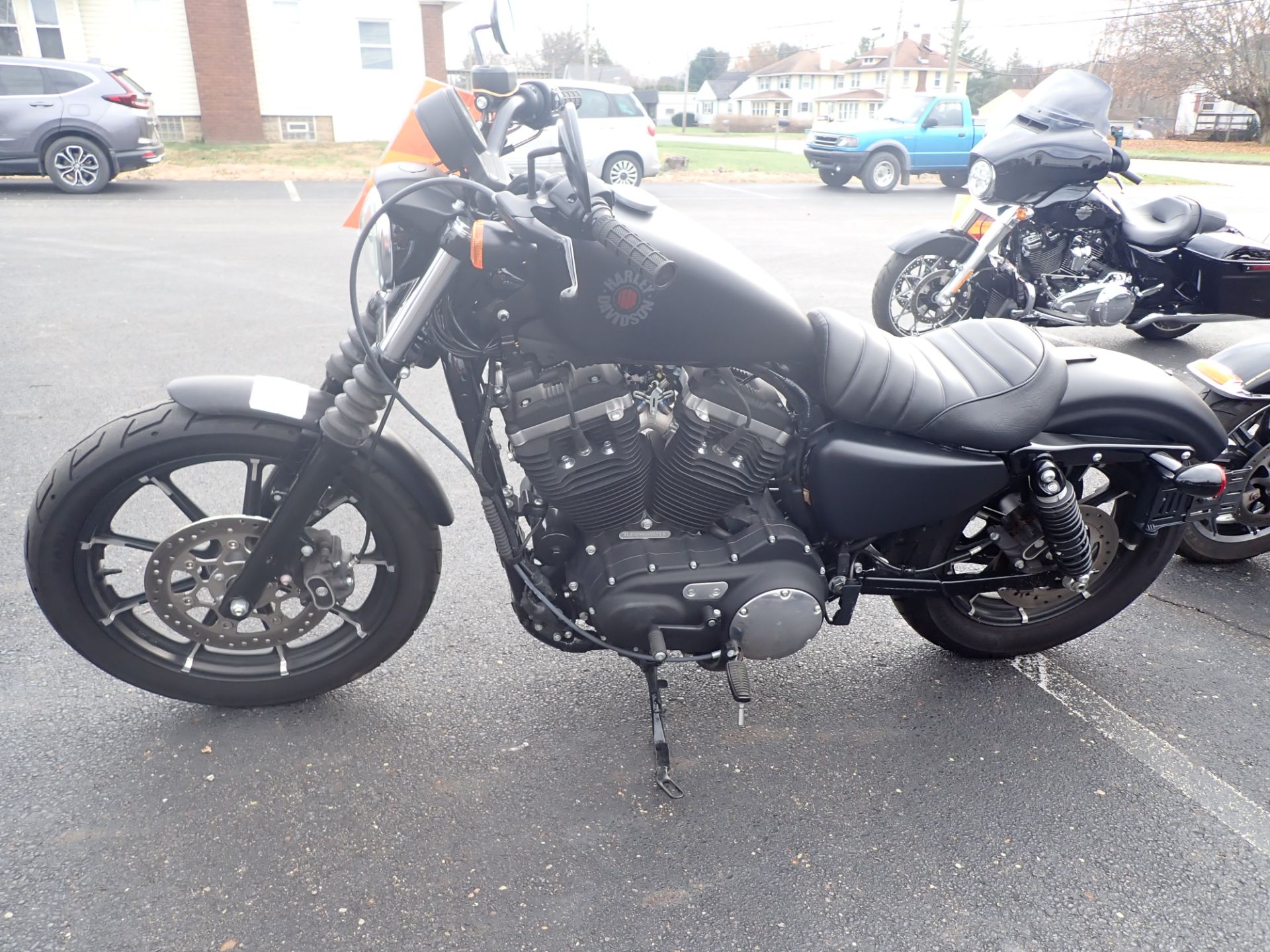 2021 Harley-Davidson Iron 883™ in Massillon, Ohio - Photo 3