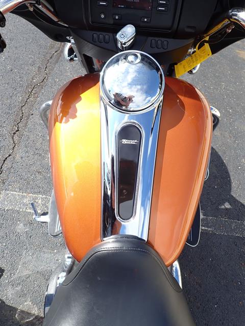 2016 Harley-Davidson Street Glide® in Massillon, Ohio - Photo 15