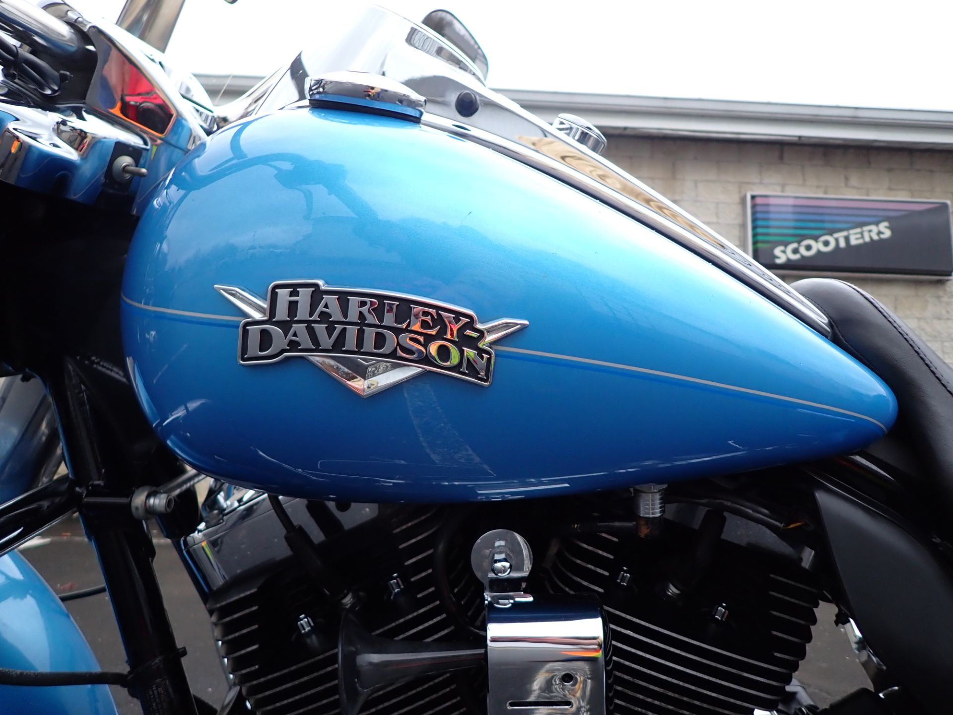 2011 Harley-Davidson Road King® Classic in Massillon, Ohio - Photo 9