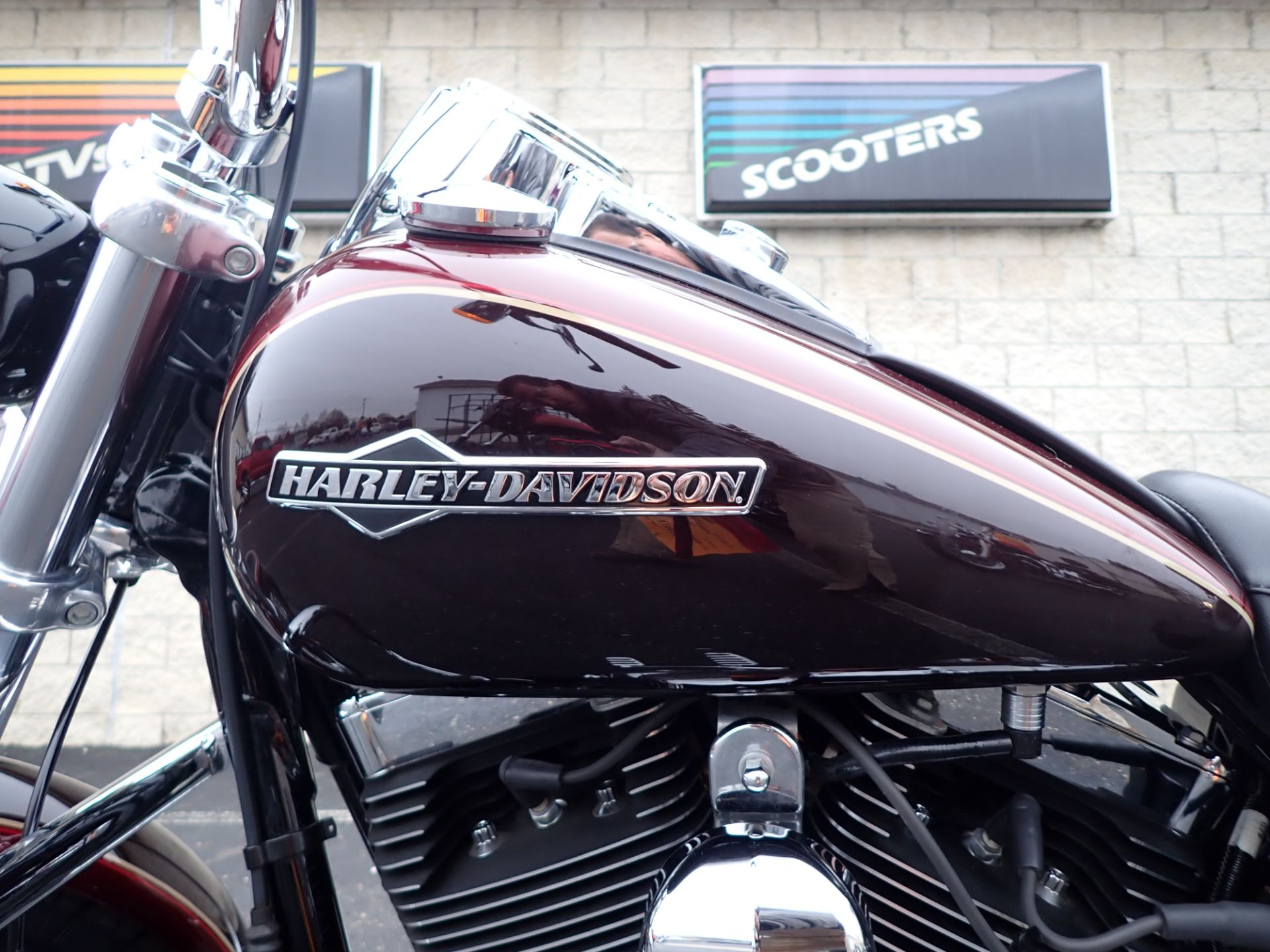 2014 Harley-Davidson Super Glide® Custom in Massillon, Ohio - Photo 10