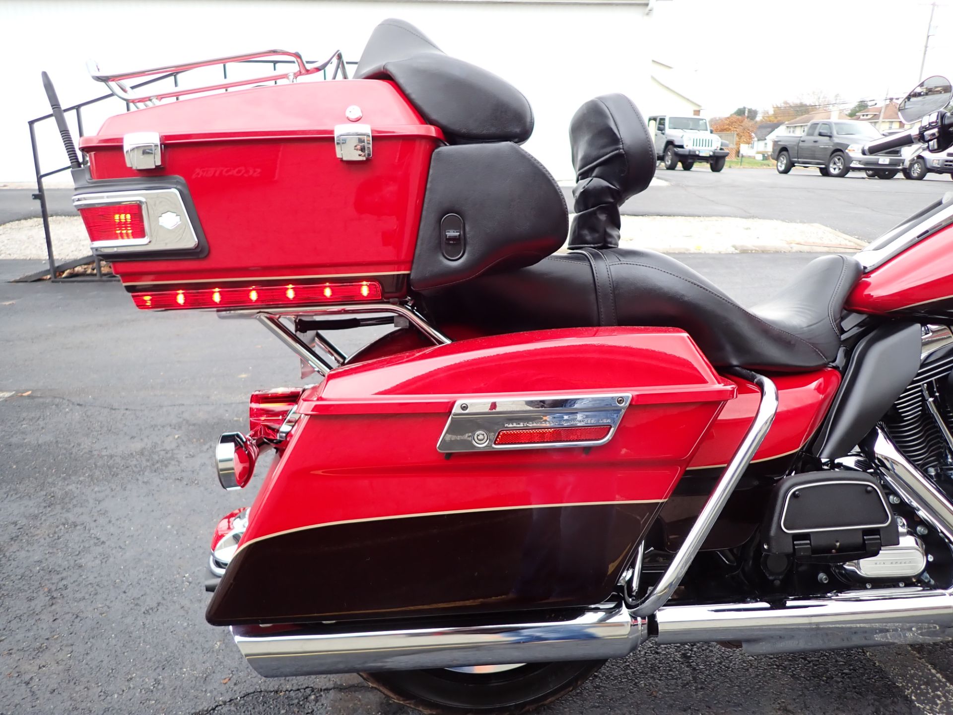 2011 Harley-Davidson Electra Glide® Ultra Limited in Massillon, Ohio - Photo 5