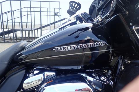 2017 Harley-Davidson Ultra Limited Low in Massillon, Ohio - Photo 3
