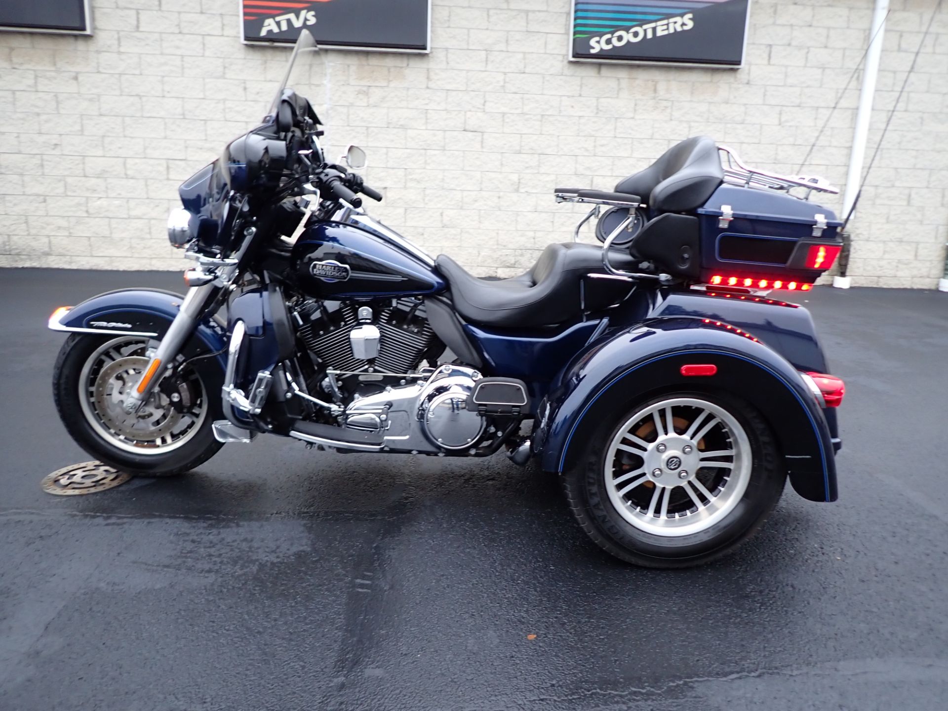 2012 Harley-Davidson Tri Glide® Ultra Classic® in Massillon, Ohio - Photo 13