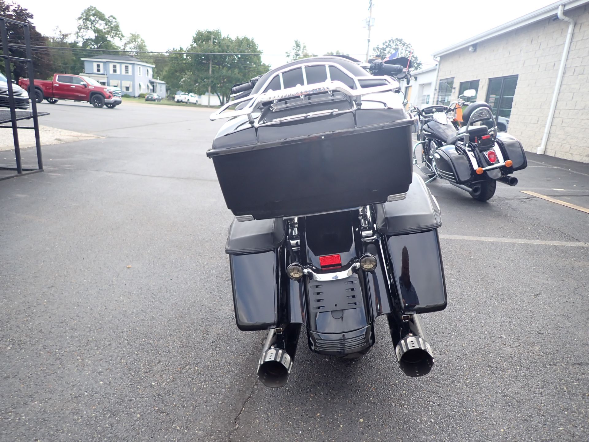 2019 Harley-Davidson Street Glide® in Massillon, Ohio - Photo 16