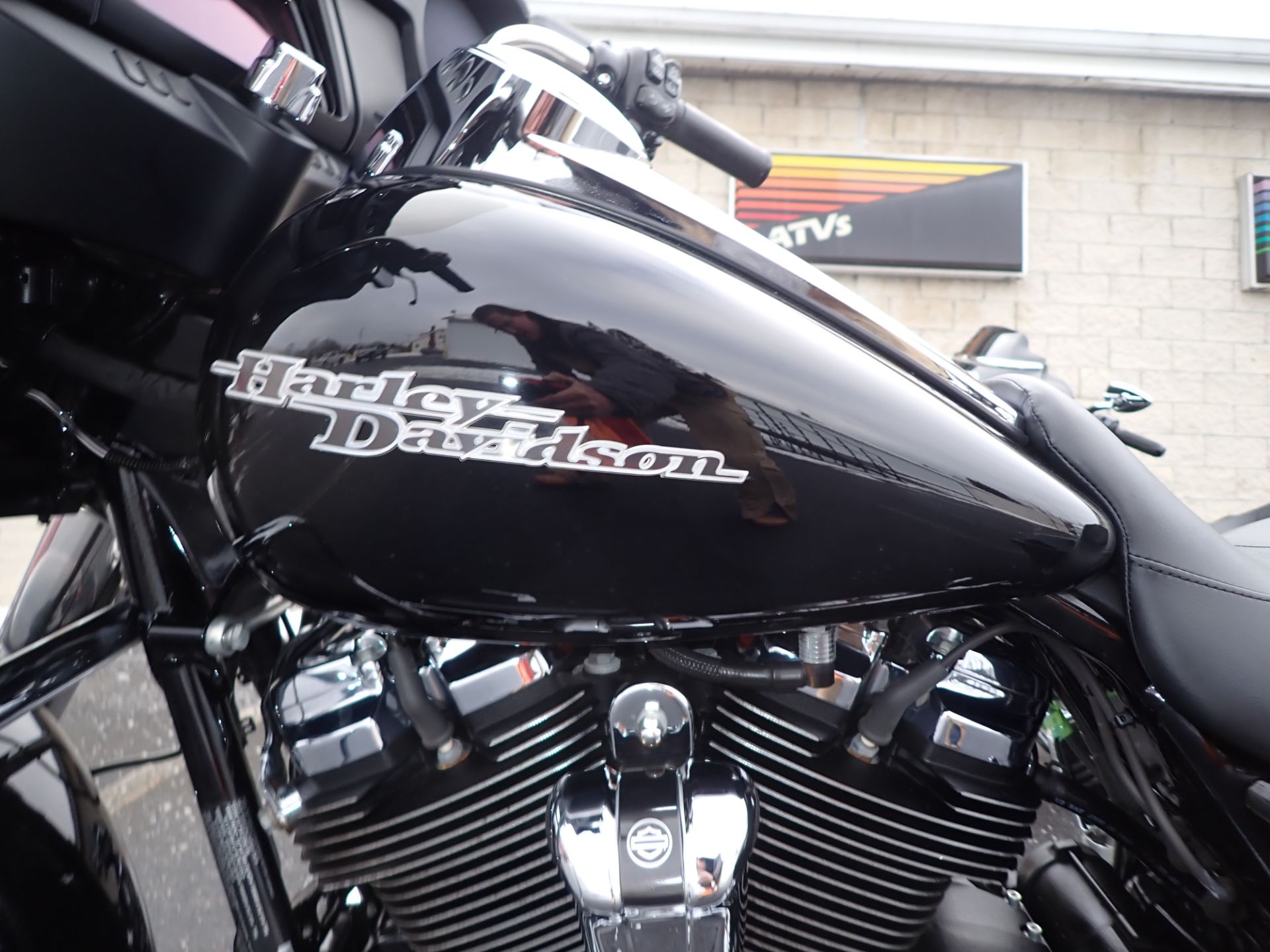 2019 Harley-Davidson Street Glide® in Massillon, Ohio - Photo 9