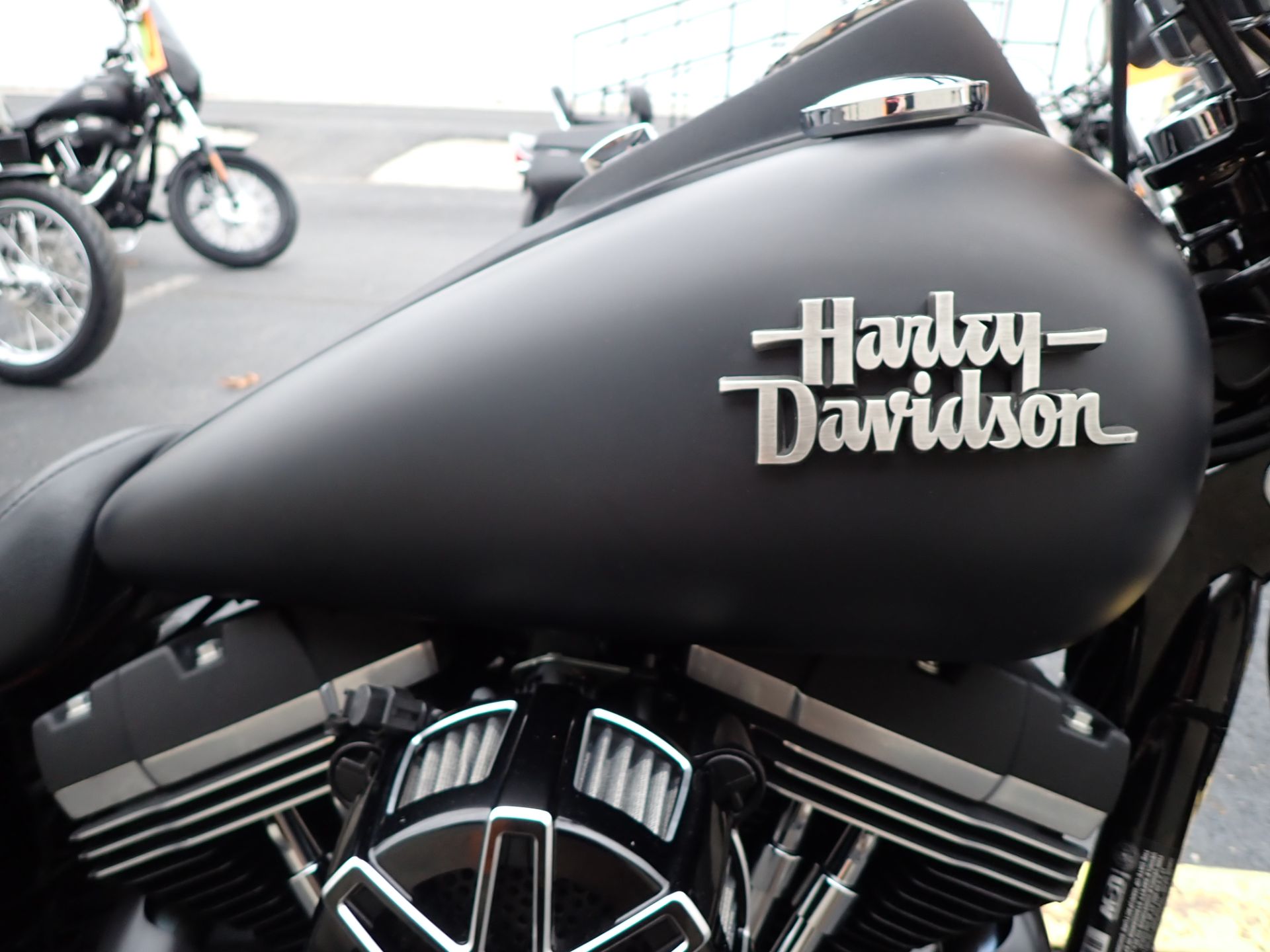 2015 Harley-Davidson Street Bob® in Massillon, Ohio - Photo 3