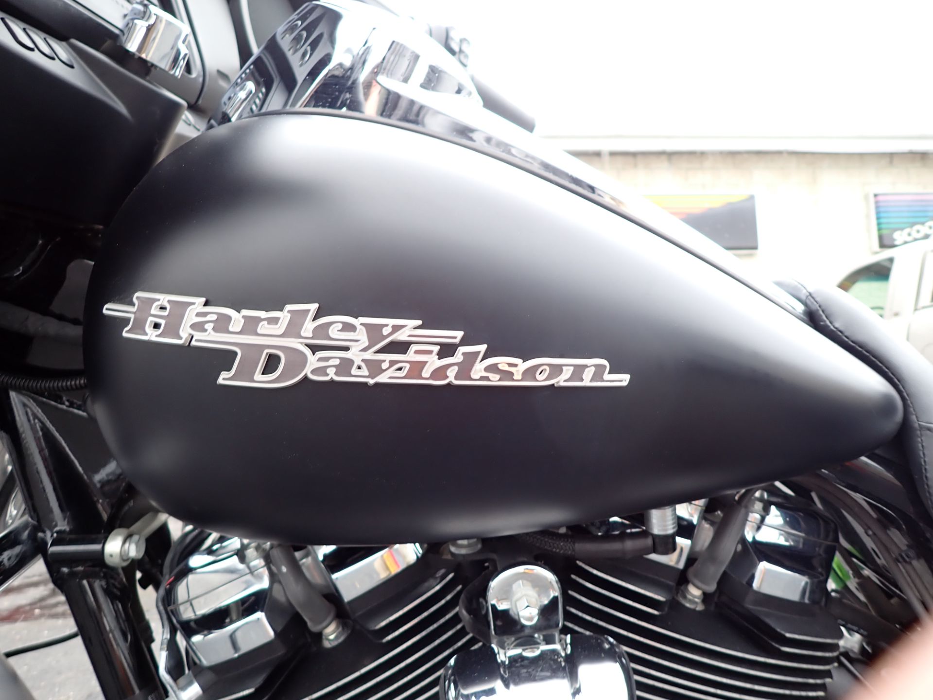 2017 Harley-Davidson Street Glide® in Massillon, Ohio - Photo 9