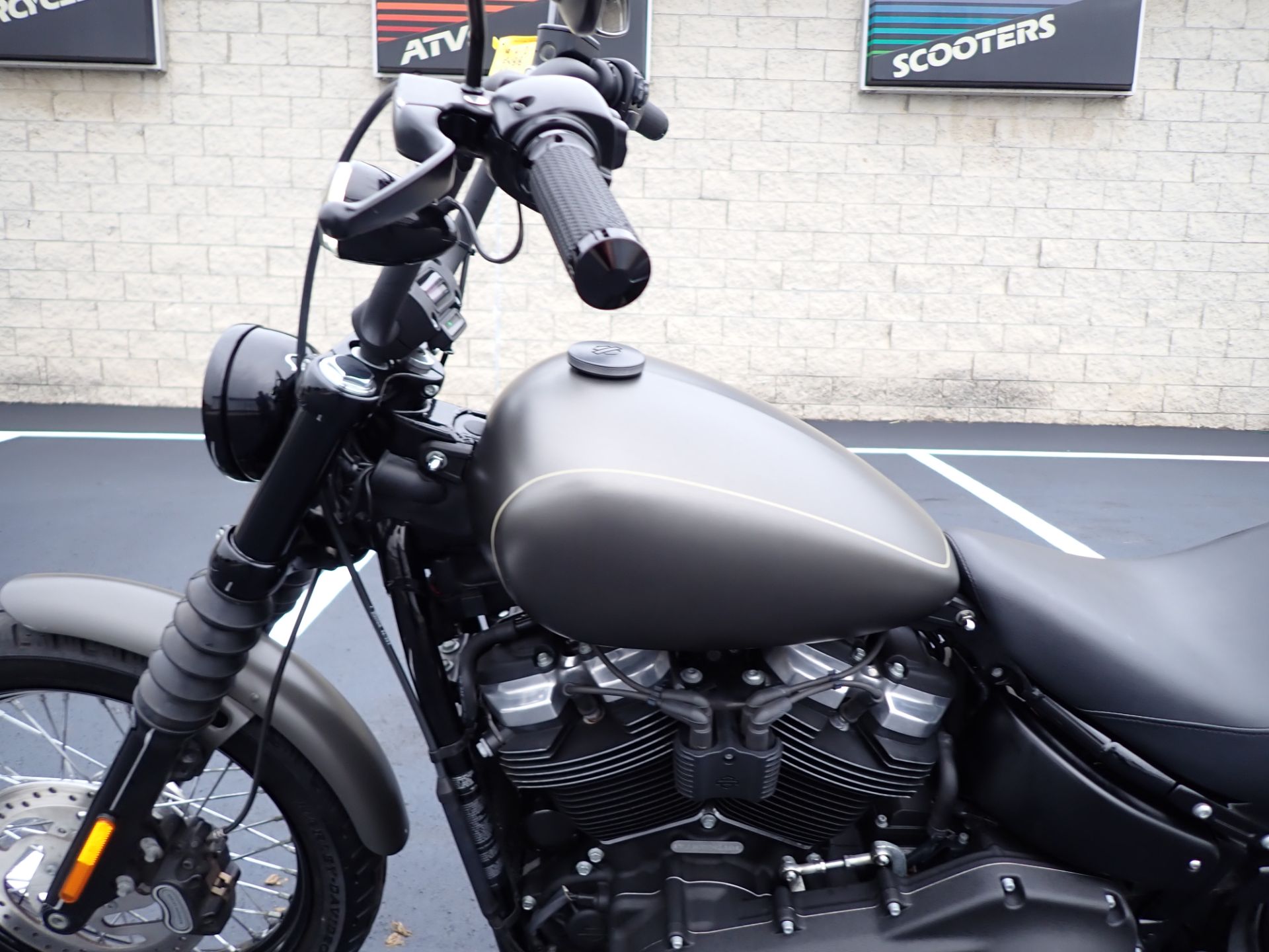 2019 Harley-Davidson Street Bob® in Massillon, Ohio - Photo 14