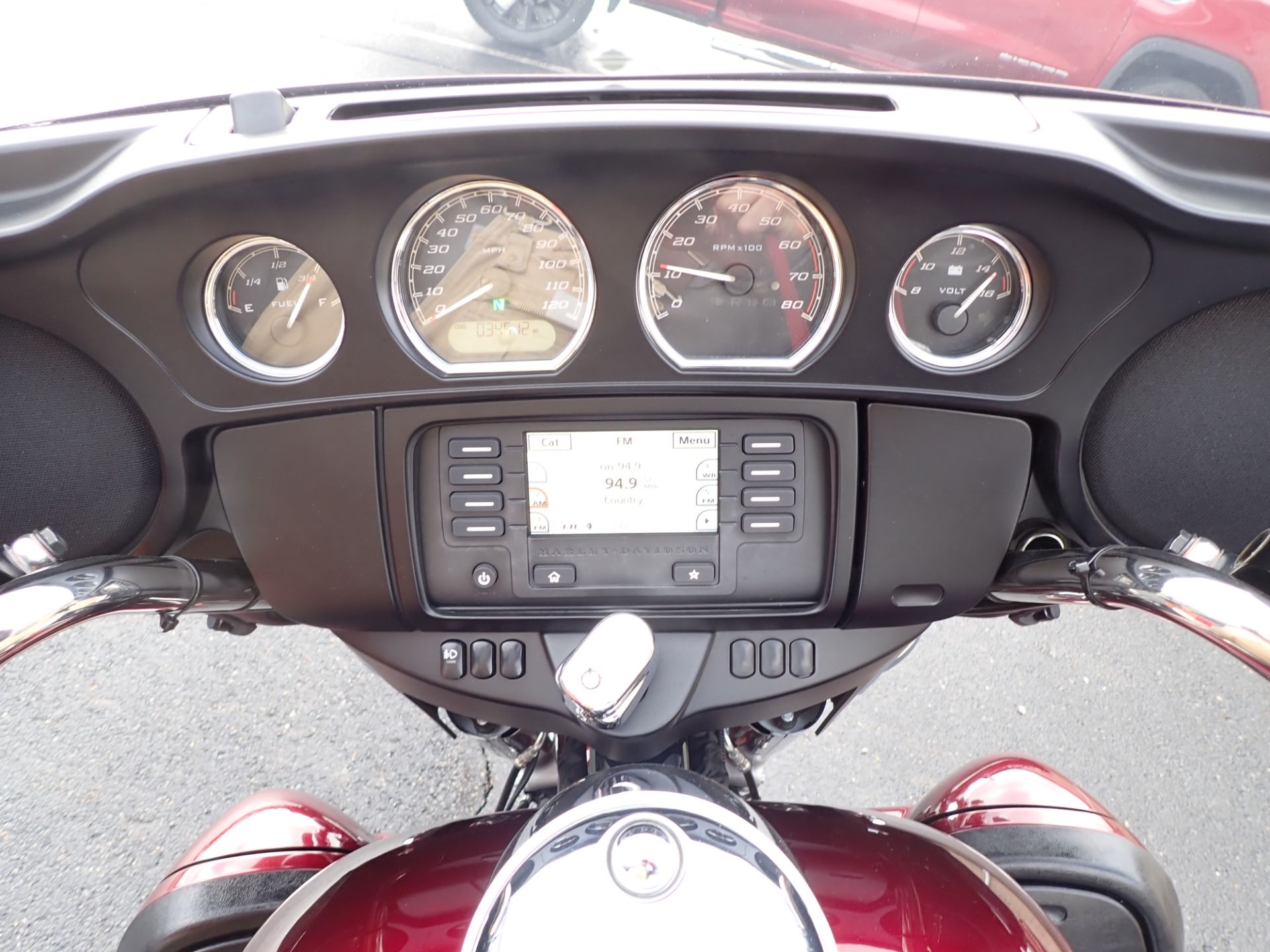2015 Harley-Davidson Electra Glide® Ultra Classic® in Massillon, Ohio - Photo 13