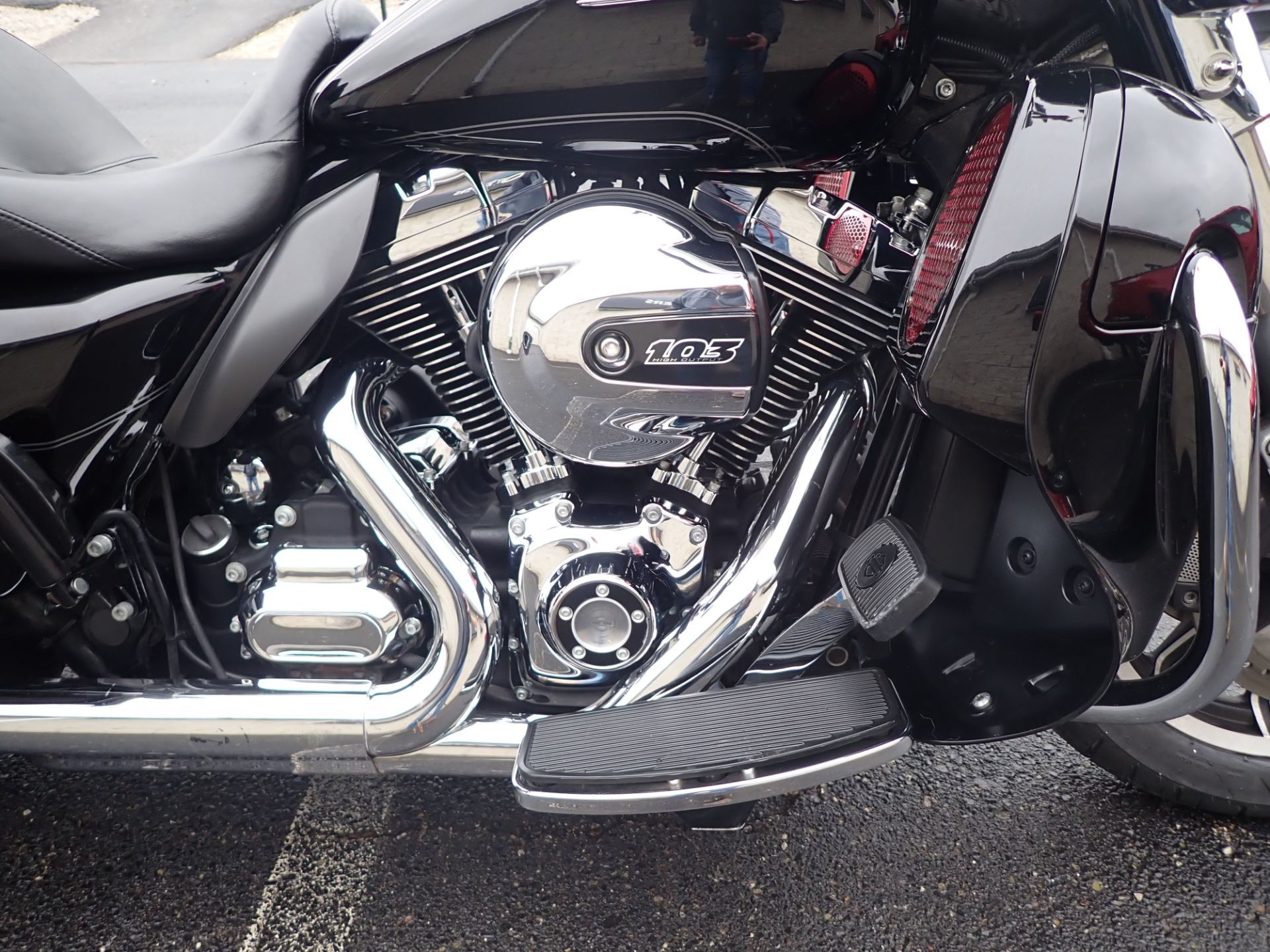 2015 Harley-Davidson Electra Glide® Ultra Classic® Low in Massillon, Ohio - Photo 4