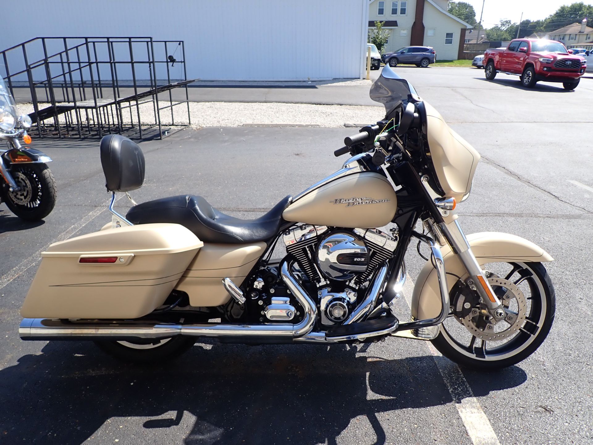 2014 Harley-Davidson Street Glide® Special in Massillon, Ohio - Photo 1