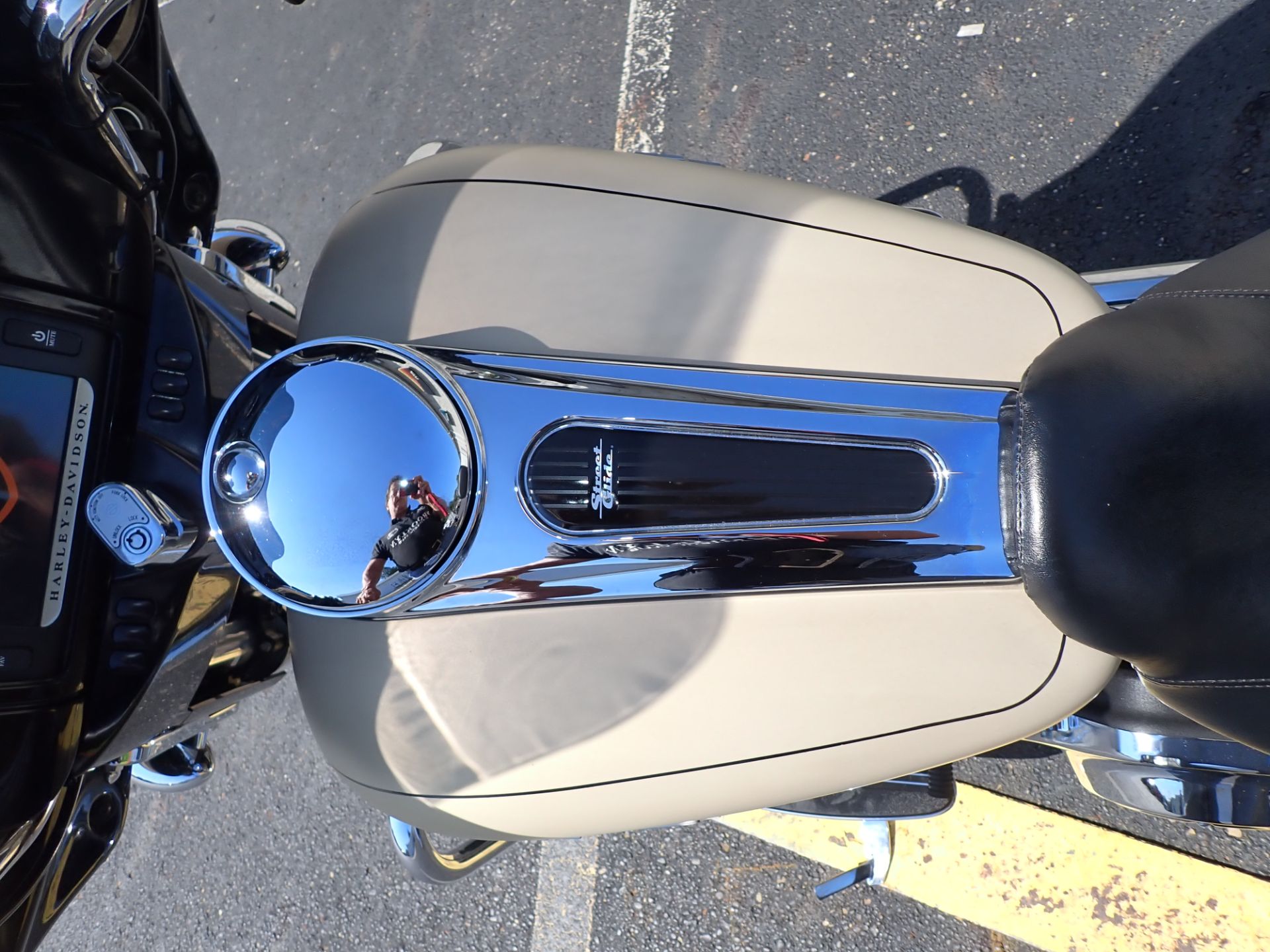 2014 Harley-Davidson Street Glide® Special in Massillon, Ohio - Photo 16
