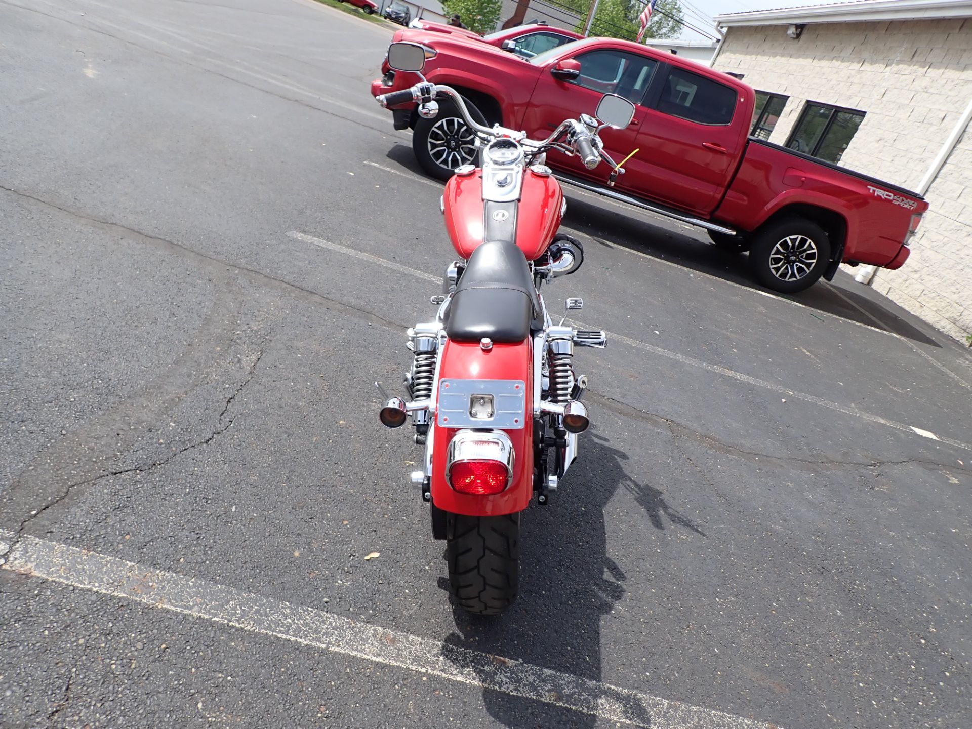 2010 Harley-Davidson Dyna® Super Glide® Custom in Massillon, Ohio - Photo 17