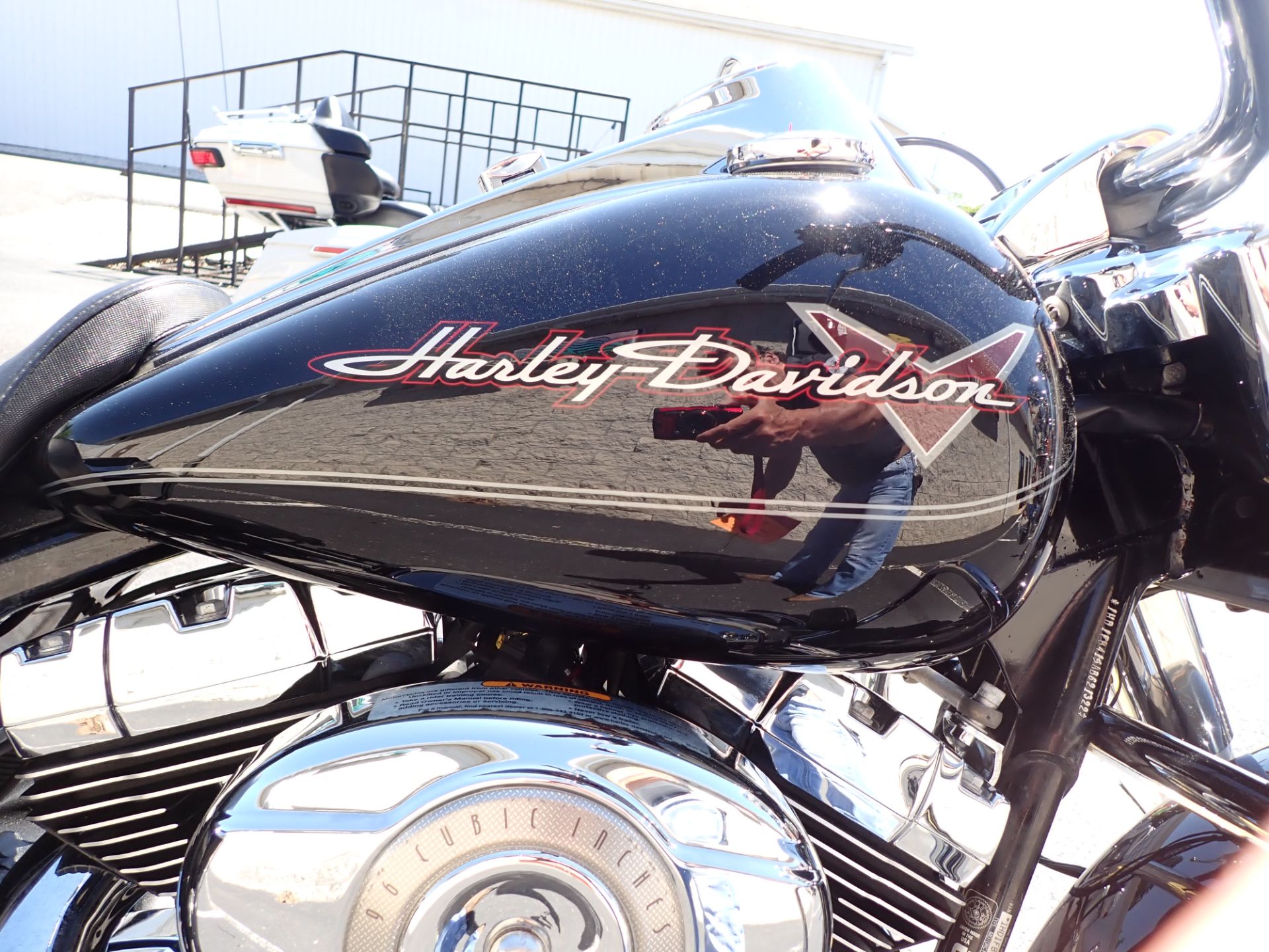 2010 Harley-Davidson Road King® in Massillon, Ohio - Photo 3