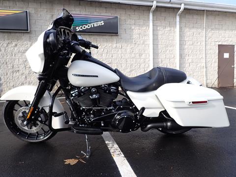 2018 Harley-Davidson Street Glide® Special in Massillon, Ohio - Photo 3