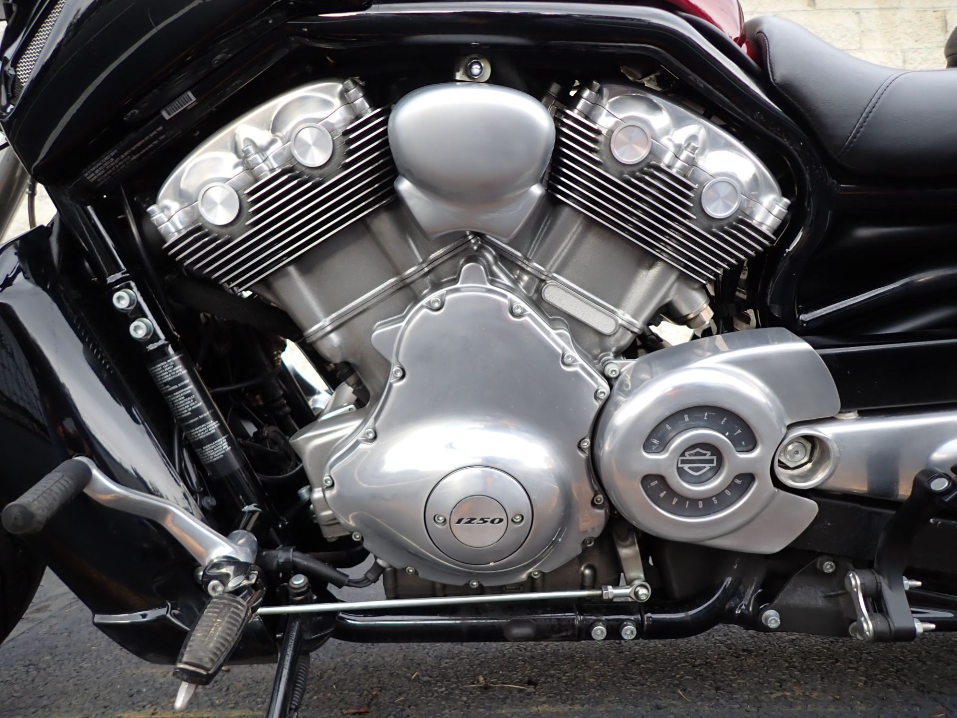2015 Harley-Davidson V-Rod Muscle® in Massillon, Ohio - Photo 8