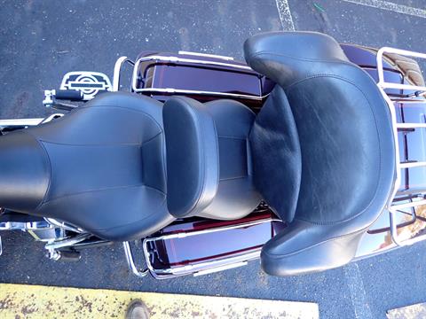 2005 Harley-Davidson FLHTC/FLHTCI Electra Glide® Classic in Massillon, Ohio - Photo 12