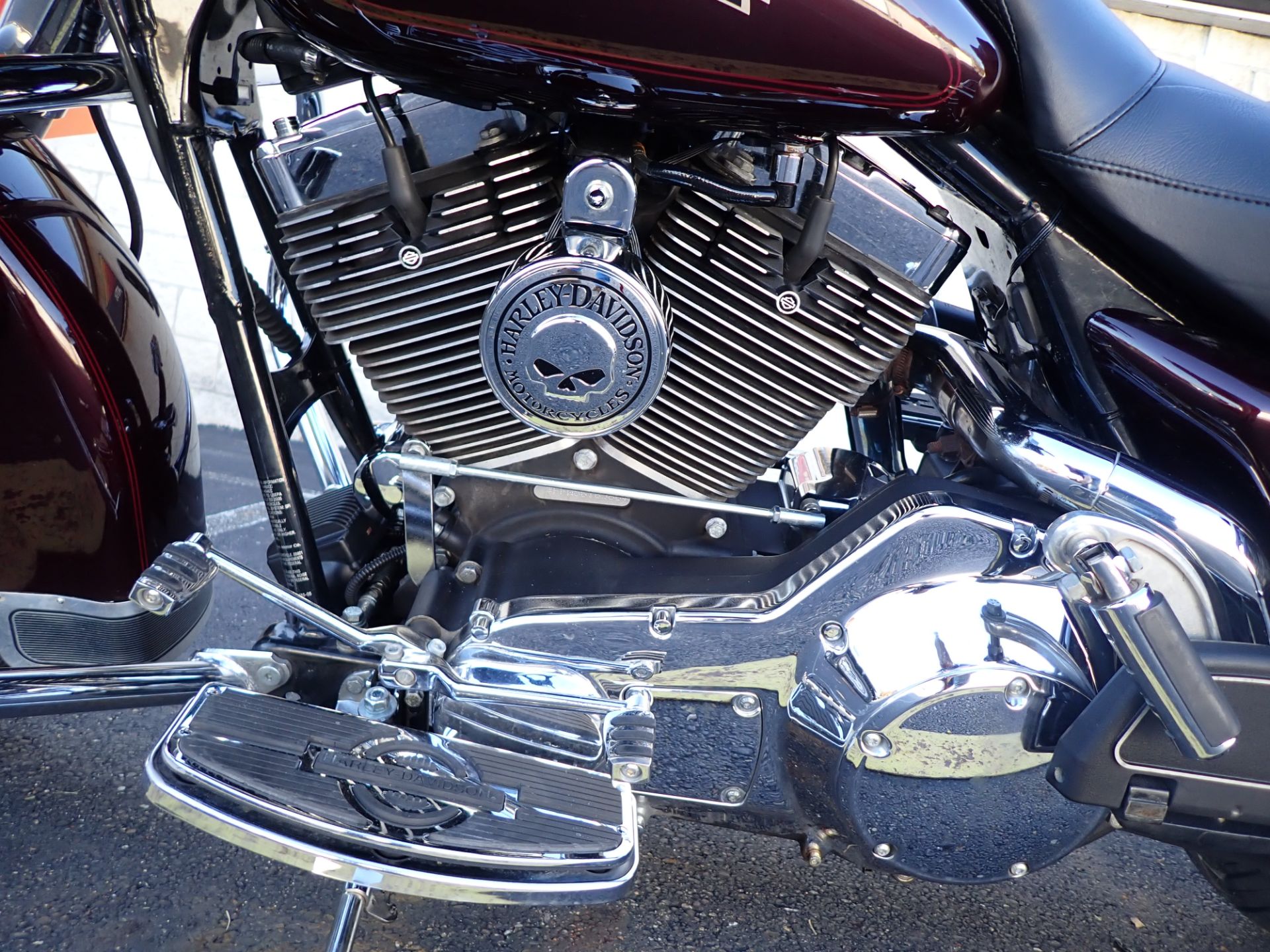 2005 Harley-Davidson FLHTC/FLHTCI Electra Glide® Classic in Massillon, Ohio - Photo 16
