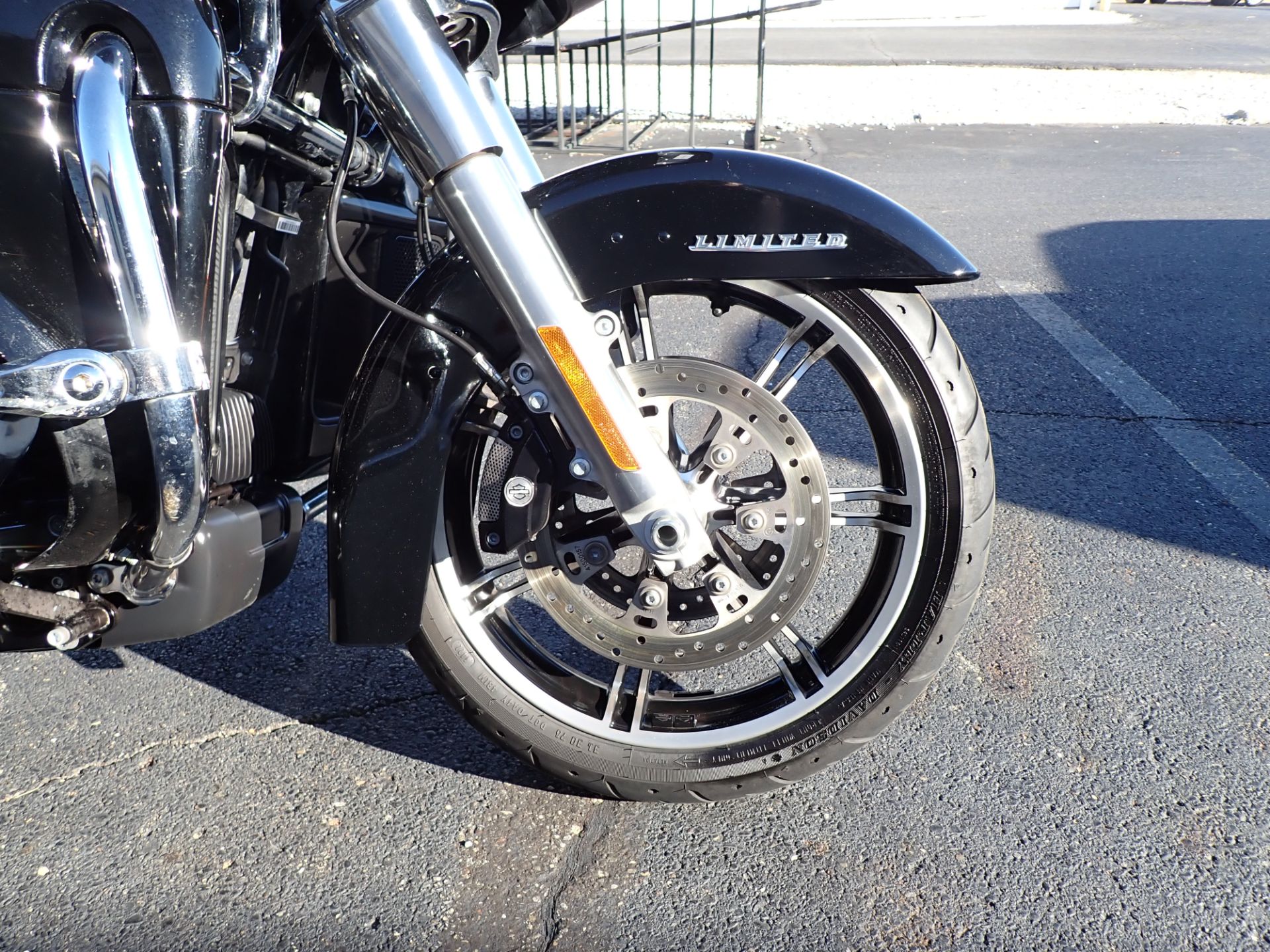 2022 Harley-Davidson Road Glide® Limited in Massillon, Ohio - Photo 2