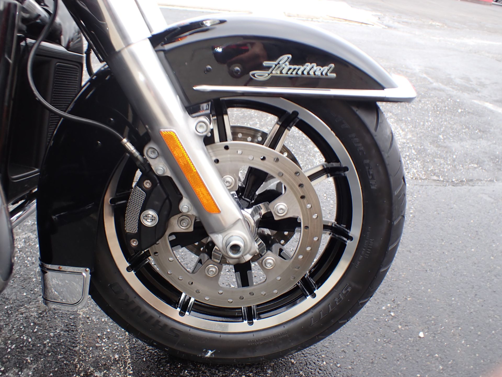2014 Harley-Davidson Ultra Limited in Massillon, Ohio - Photo 2