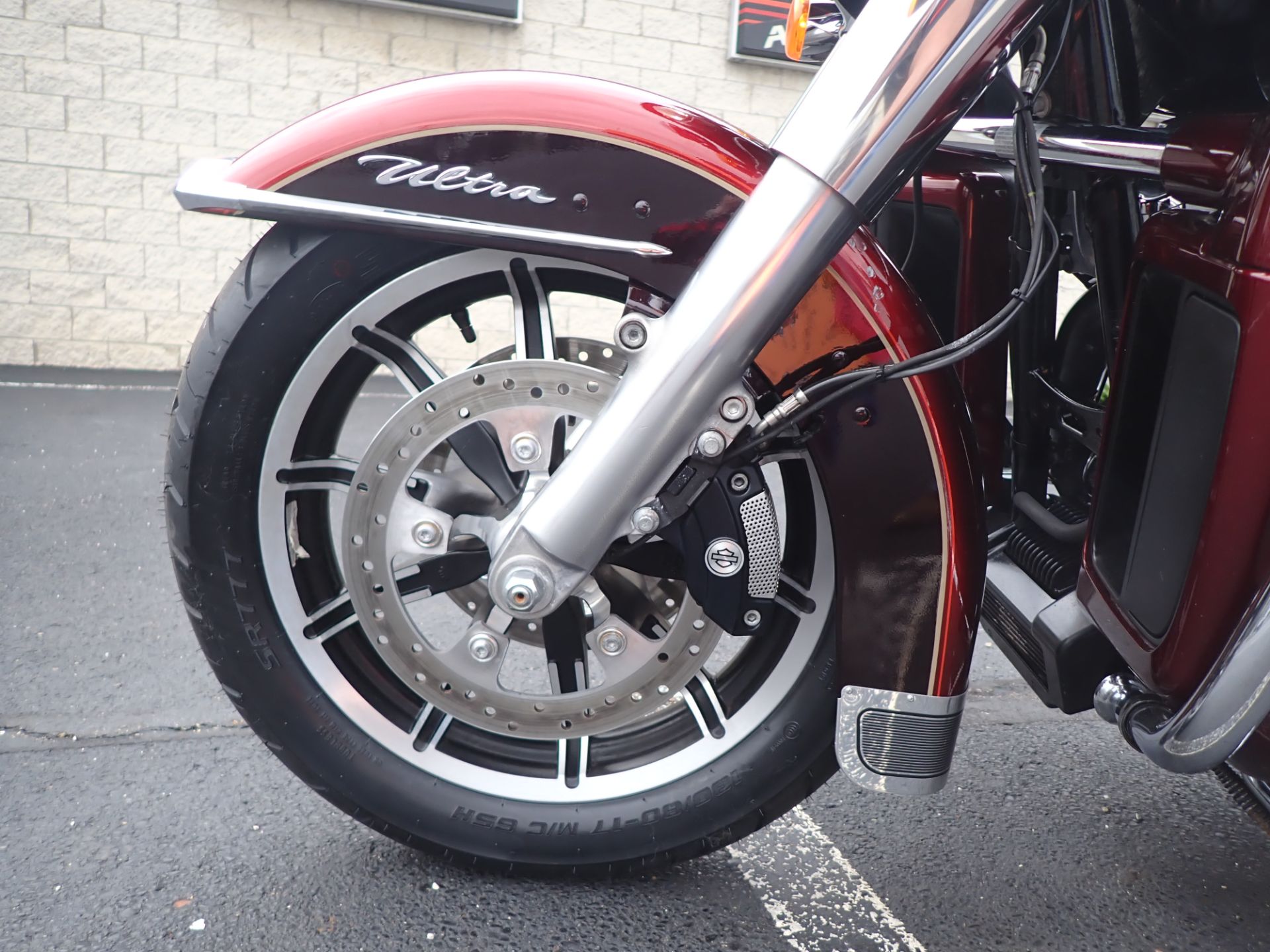 2014 Harley-Davidson Electra Glide® Ultra Classic® in Massillon, Ohio - Photo 10