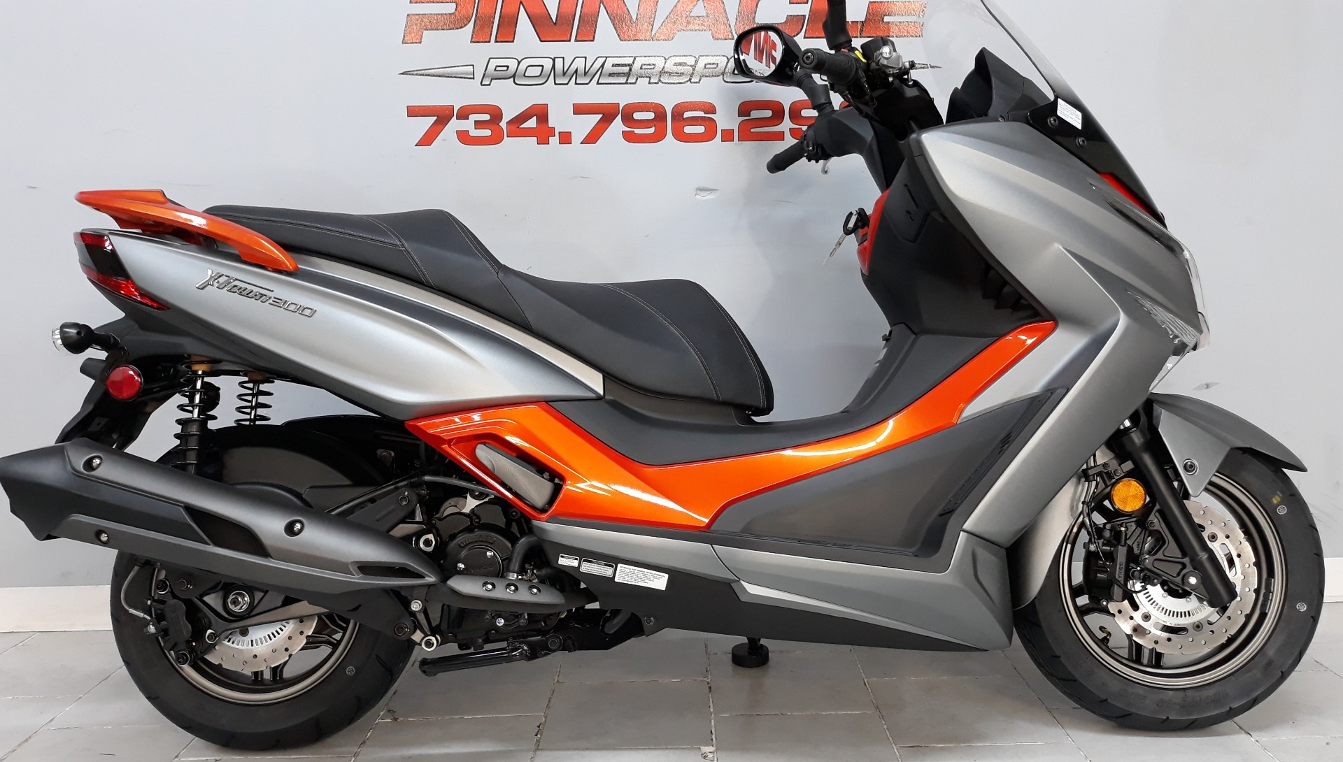 2022 Kymco X-Town 300i ABS in Belleville, Michigan - Photo 10