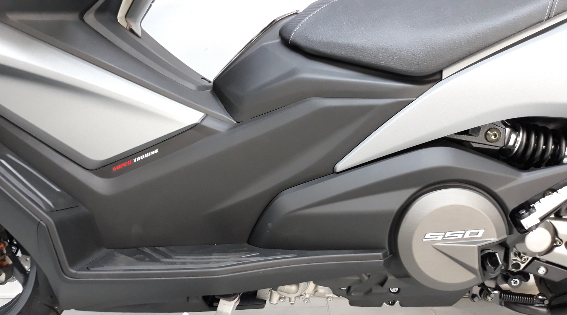 2022 Kymco AK 550i ABS in Belleville, Michigan - Photo 37
