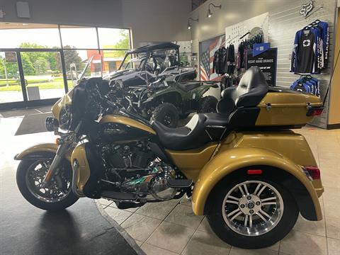 2017 Harley-Davidson Tri Glide® Ultra in Dimondale, Michigan - Photo 5