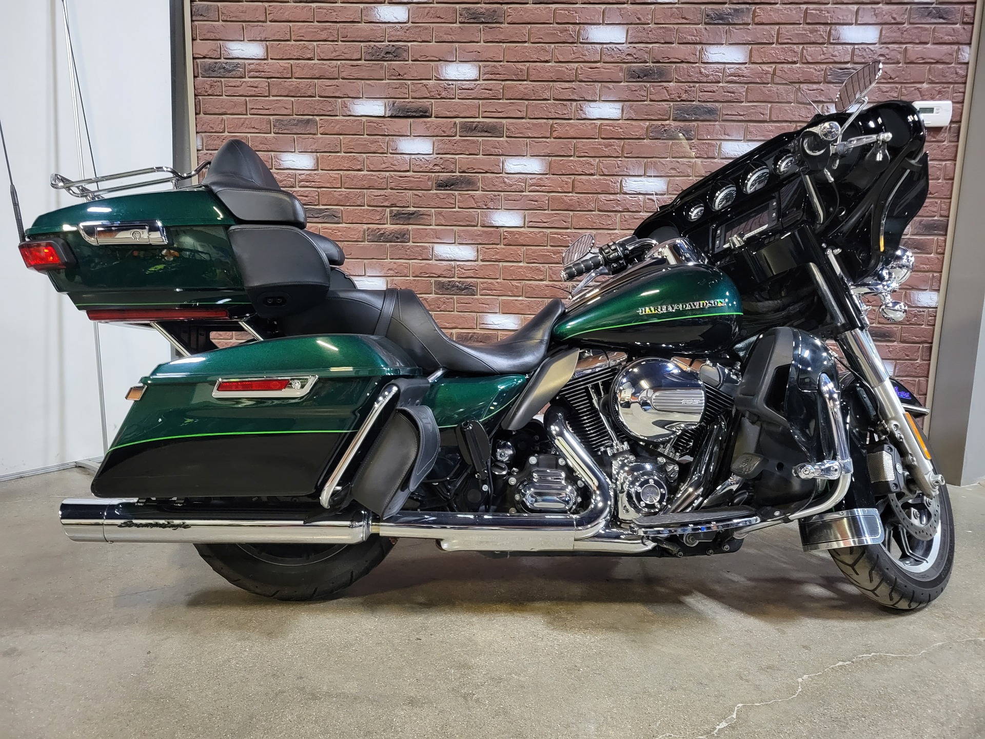 2015 Harley-Davidson Ultra Limited Low in Dimondale, Michigan - Photo 4