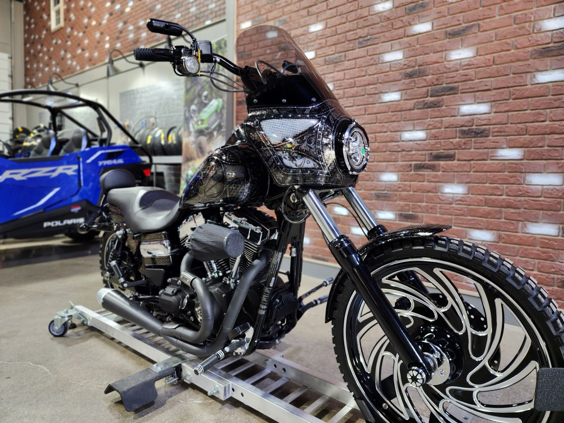 2014 Harley-Davidson Dyna® Wide Glide® in Dimondale, Michigan - Photo 2