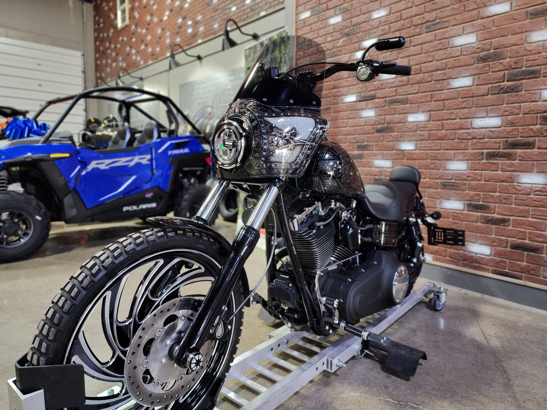 2014 Harley-Davidson Dyna® Wide Glide® in Dimondale, Michigan - Photo 4