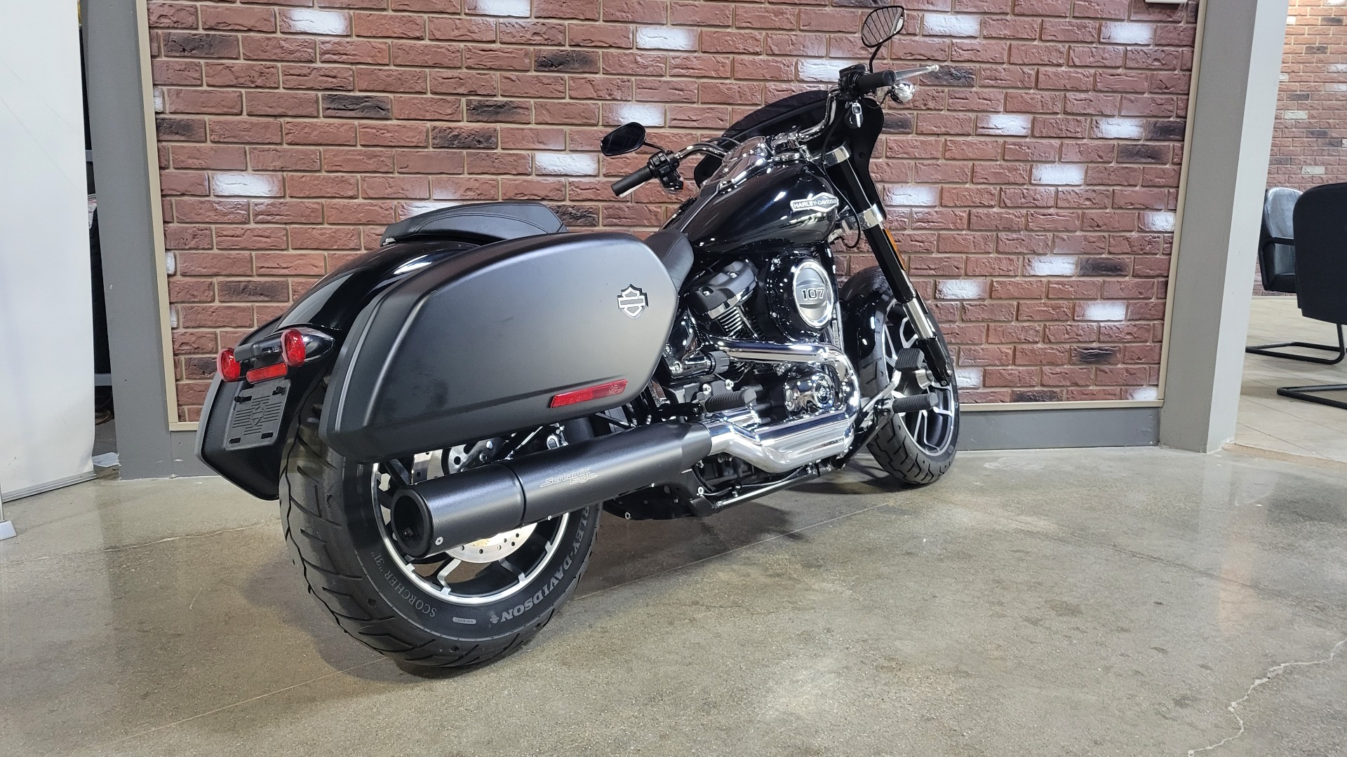 2018 Harley-Davidson Sport Glide® in Dimondale, Michigan - Photo 3