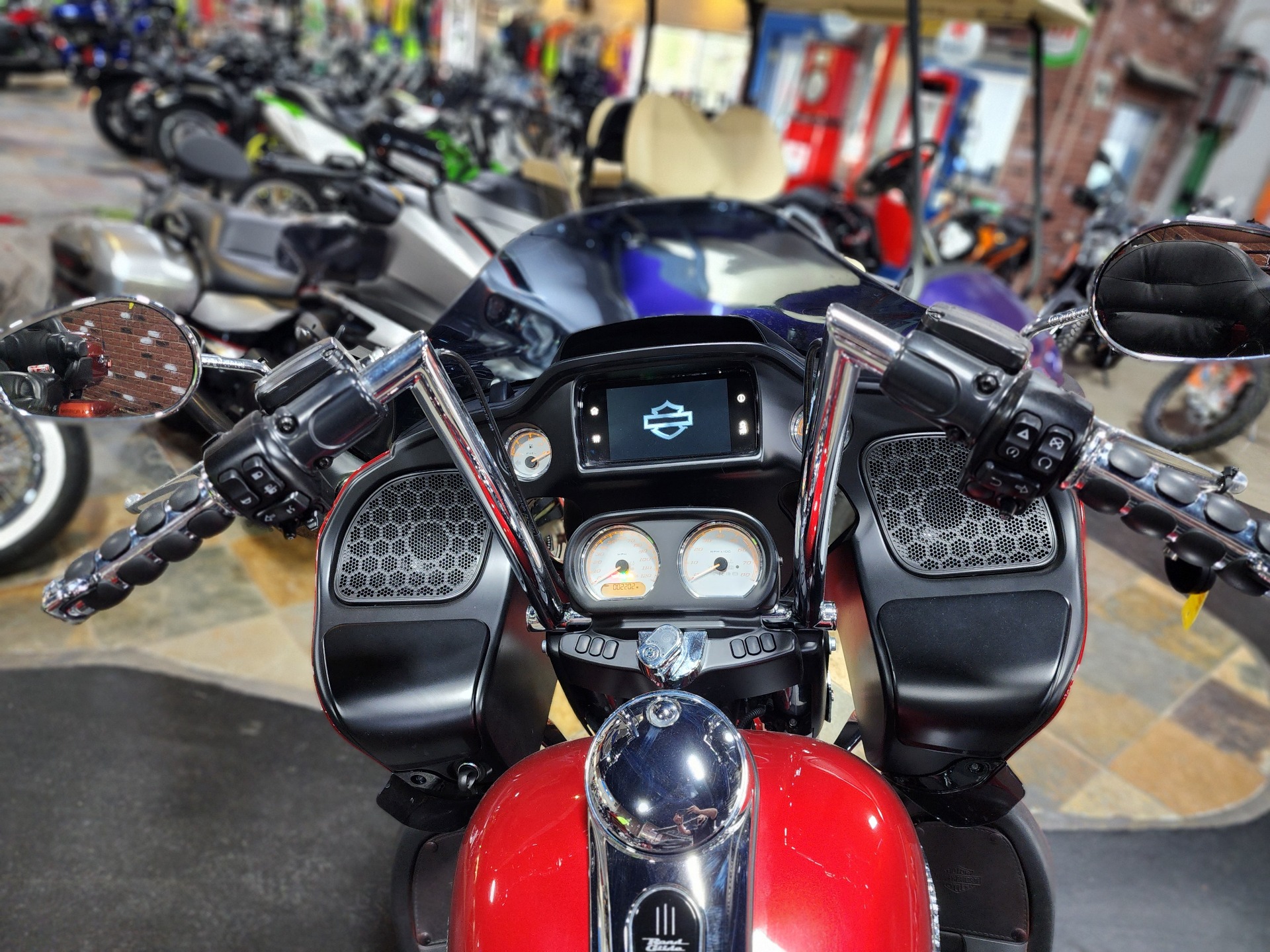 2019 Harley-Davidson Road Glide® in Dimondale, Michigan - Photo 9