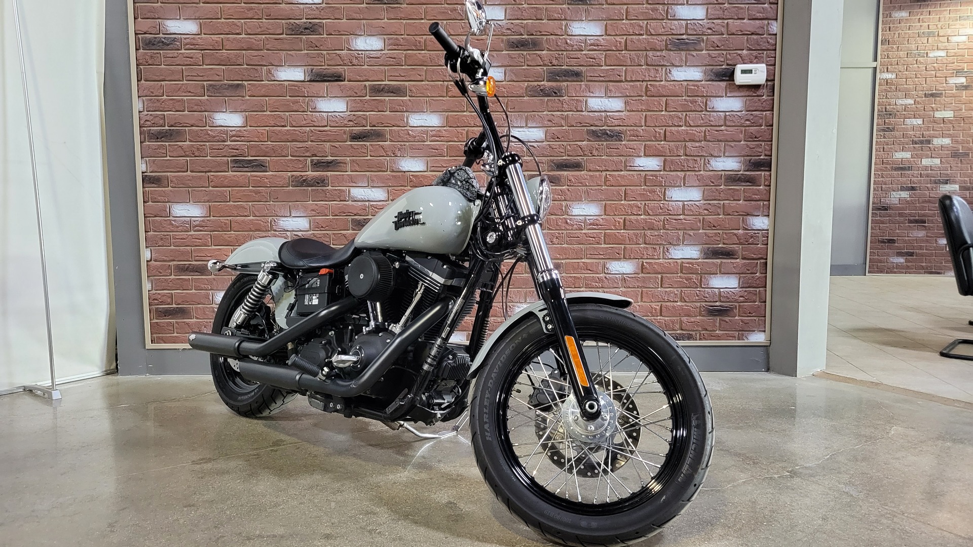 2016 Harley-Davidson Street Bob® in Dimondale, Michigan - Photo 3