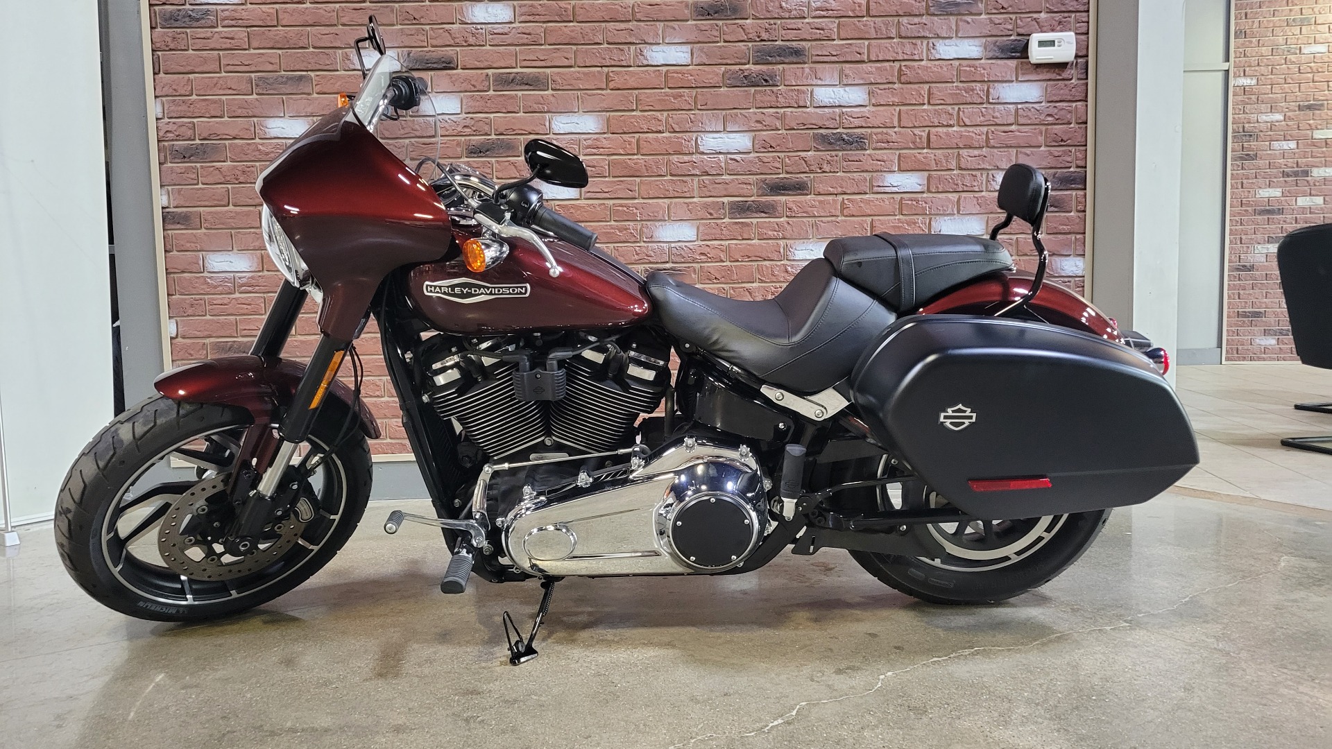 2018 Harley-Davidson Sport Glide® in Dimondale, Michigan - Photo 4