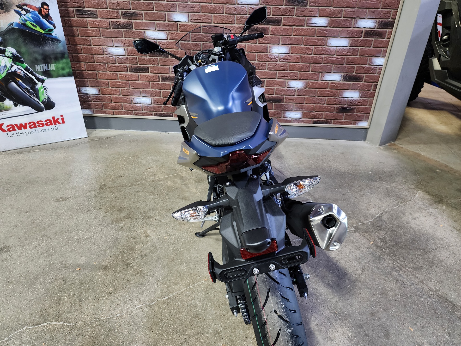2023 Kawasaki Ninja 400 ABS in Dimondale, Michigan - Photo 6