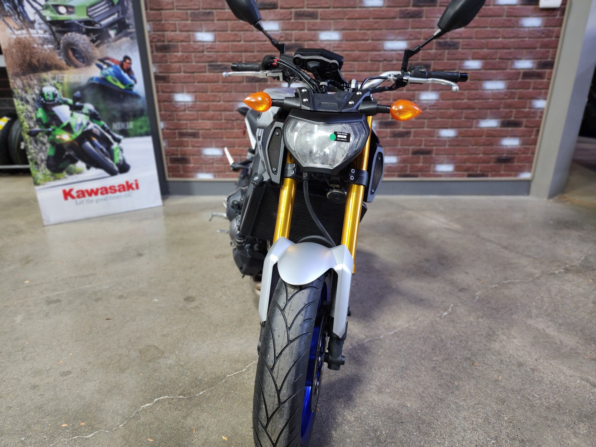 2015 Yamaha FZ-09 in Dimondale, Michigan - Photo 3