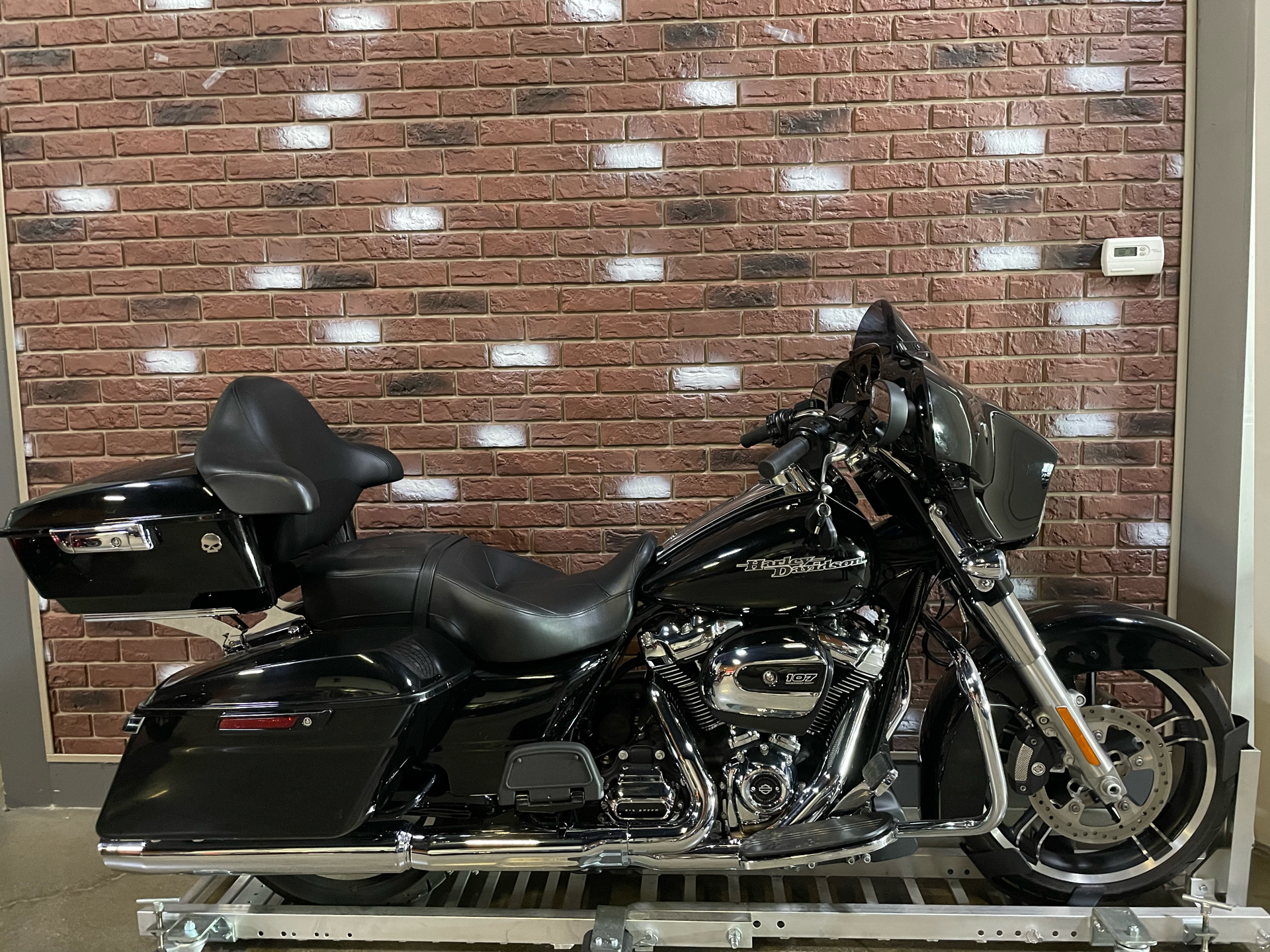 2017 Harley-Davidson Street Glide Special in Dimondale, Michigan - Photo 1
