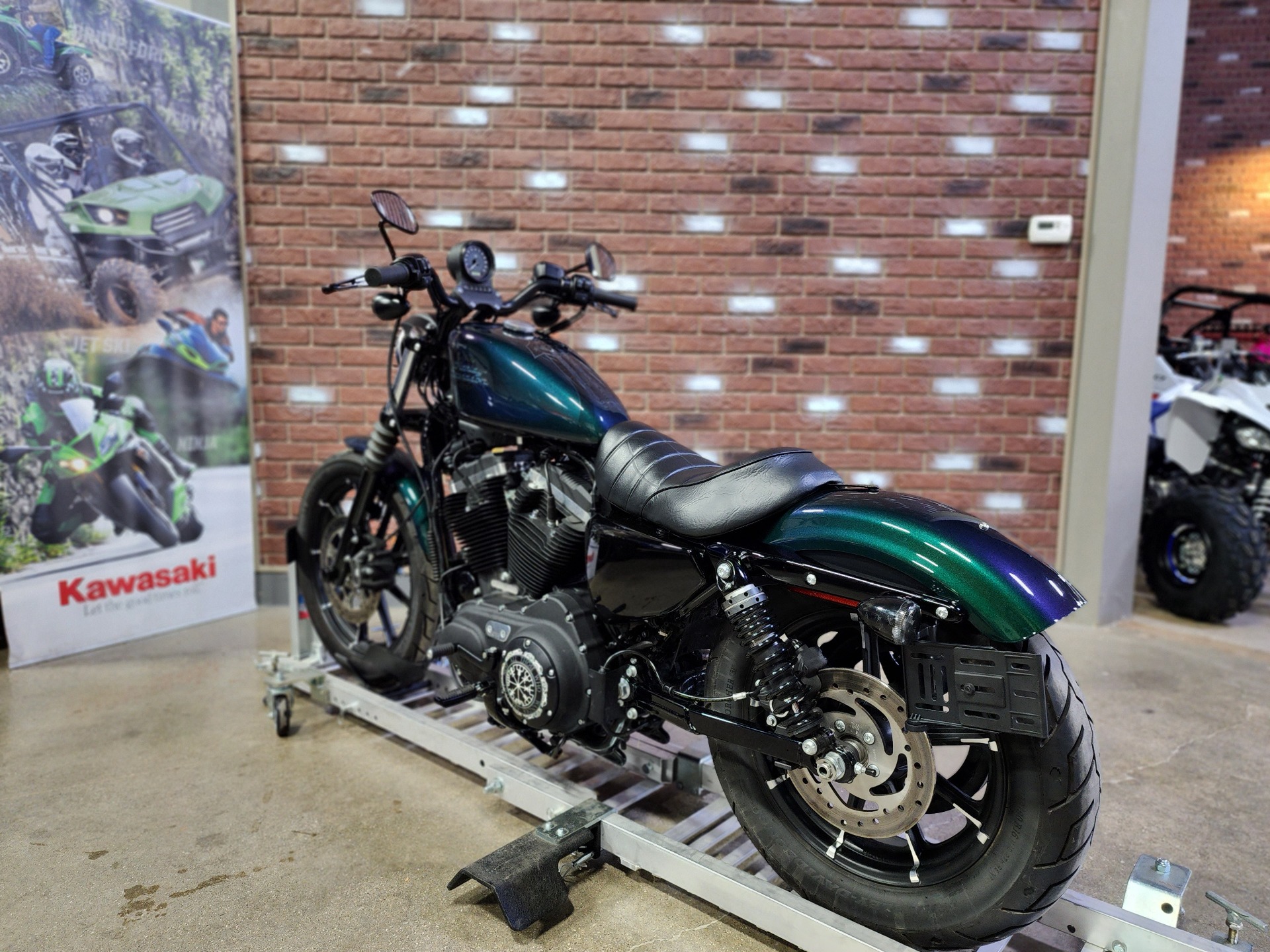 2021 Harley-Davidson Iron 883™ in Dimondale, Michigan - Photo 8