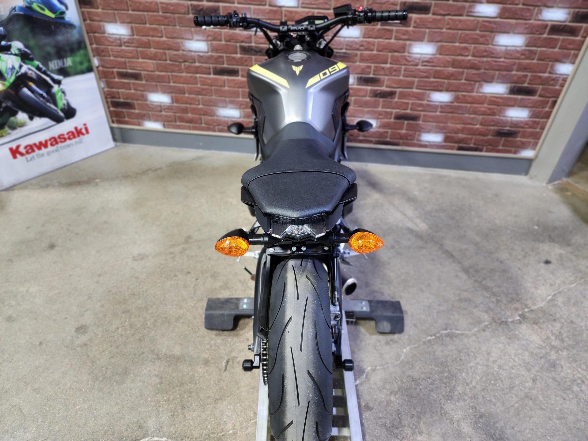 2018 Yamaha MT-09 in Dimondale, Michigan - Photo 7