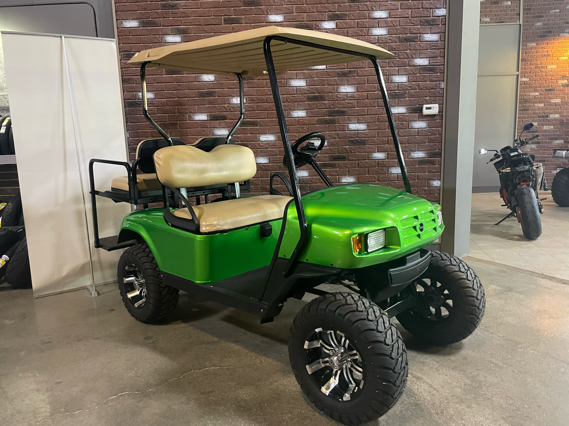 2017 EZ-GO TXT 48 Golf Cart in Dimondale, Michigan - Photo 2