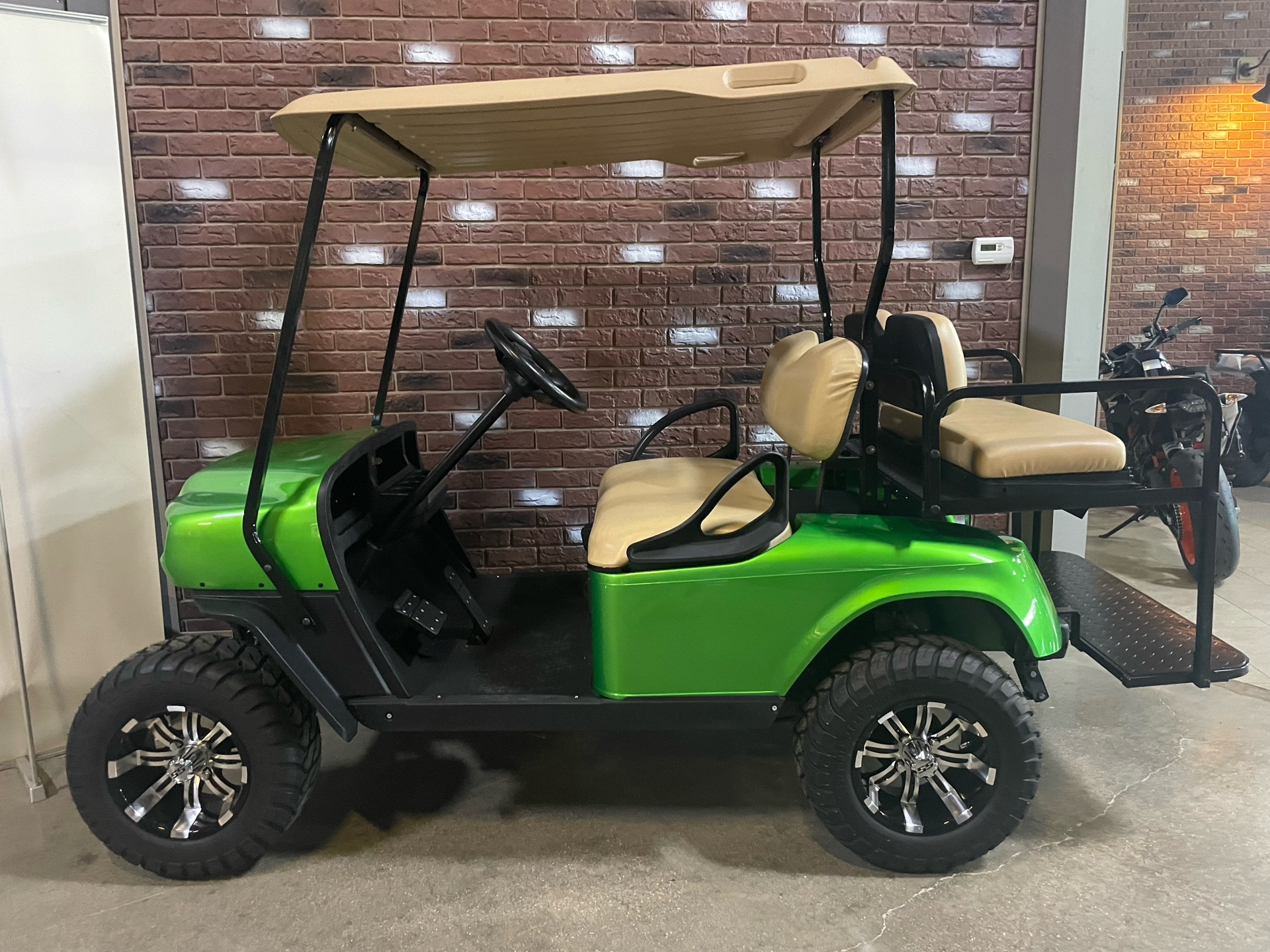 2017 EZ-GO TXT 48 Golf Cart in Dimondale, Michigan - Photo 5