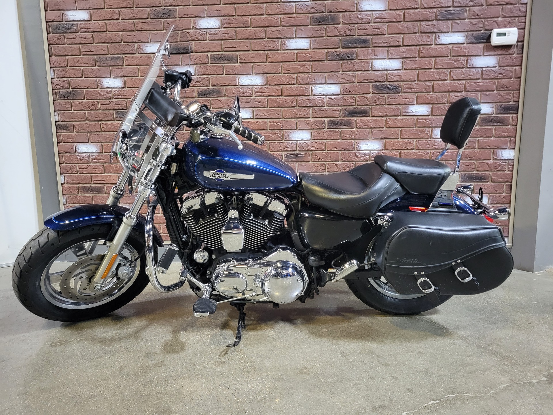 2013 Harley-Davidson Sportster® 1200 Custom in Dimondale, Michigan - Photo 2