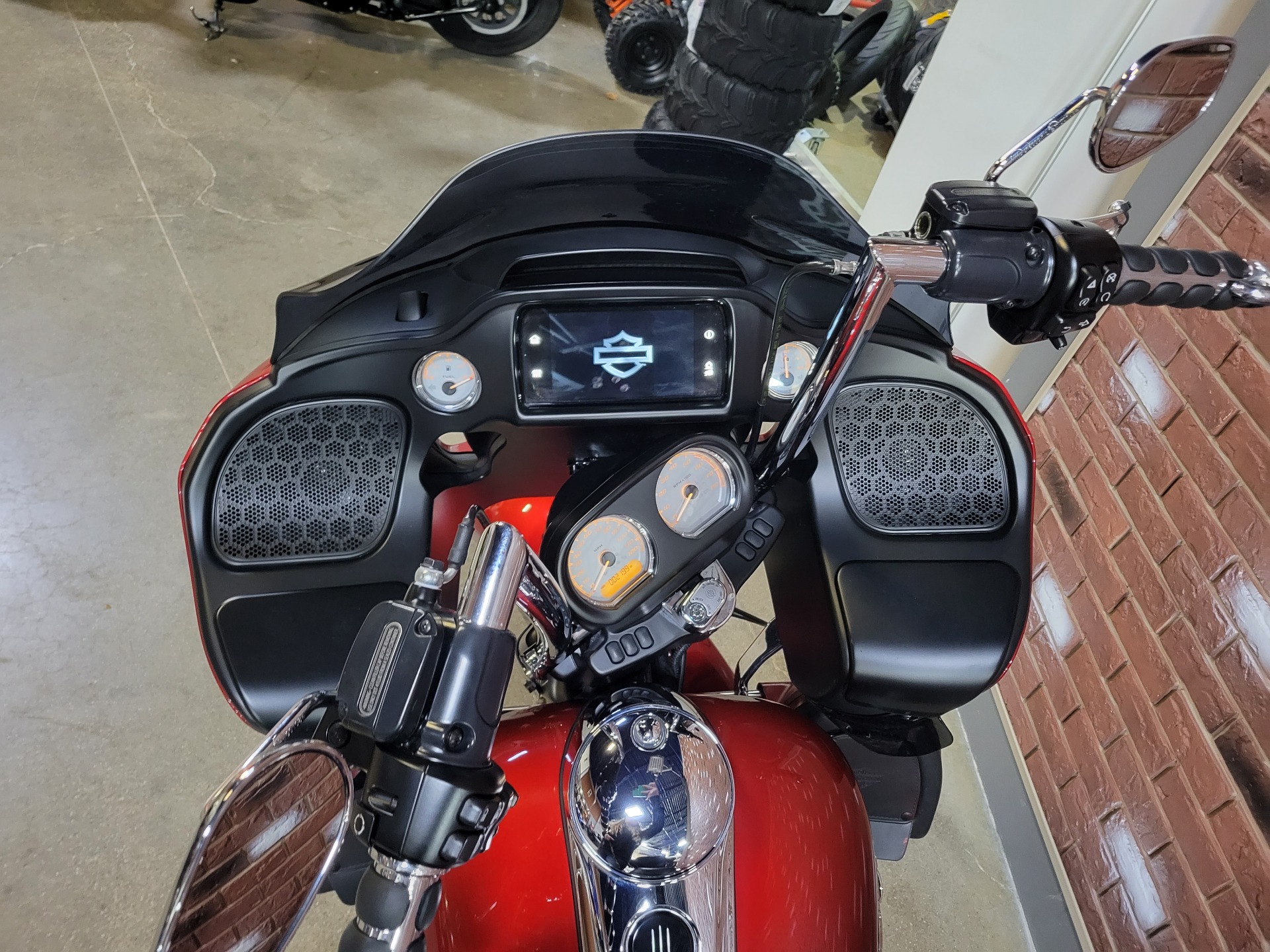 2019 Harley-Davidson Road Glide® in Dimondale, Michigan - Photo 5