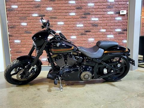 2016 Harley-Davidson CVO™ Pro Street Breakout® in Dimondale, Michigan - Photo 3