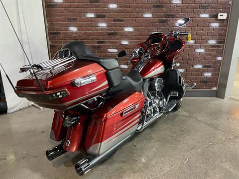 2016 Harley-Davidson CVO™ Road Glide™ Ultra in Dimondale, Michigan - Photo 8
