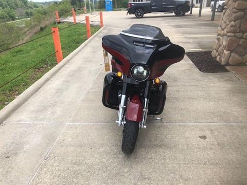 2017 Harley-Davidson CVO™ Street Glide® in Williamstown, West Virginia - Photo 3