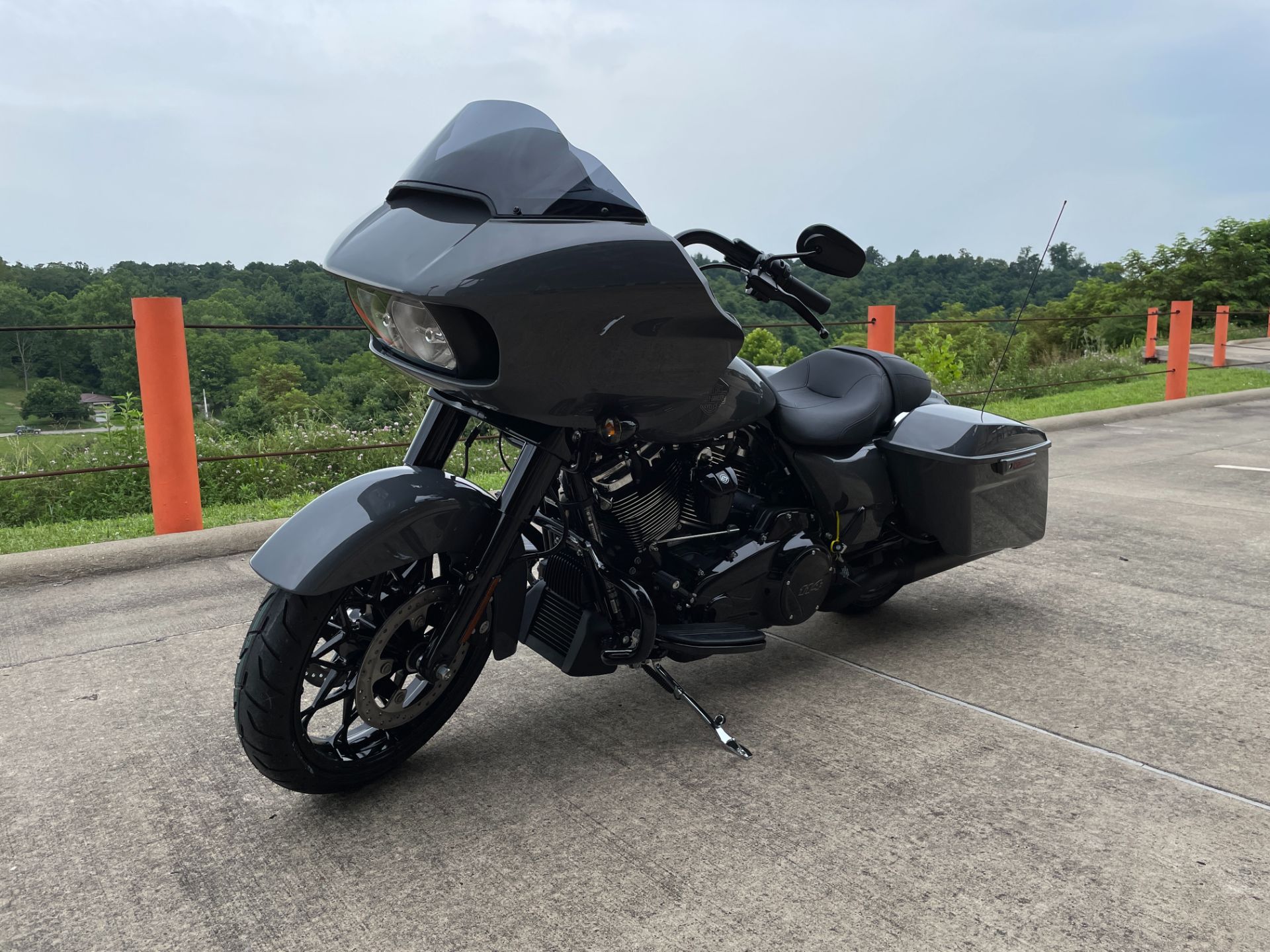 2022 Harley-Davidson Road Glide® Special in Williamstown, West Virginia - Photo 5